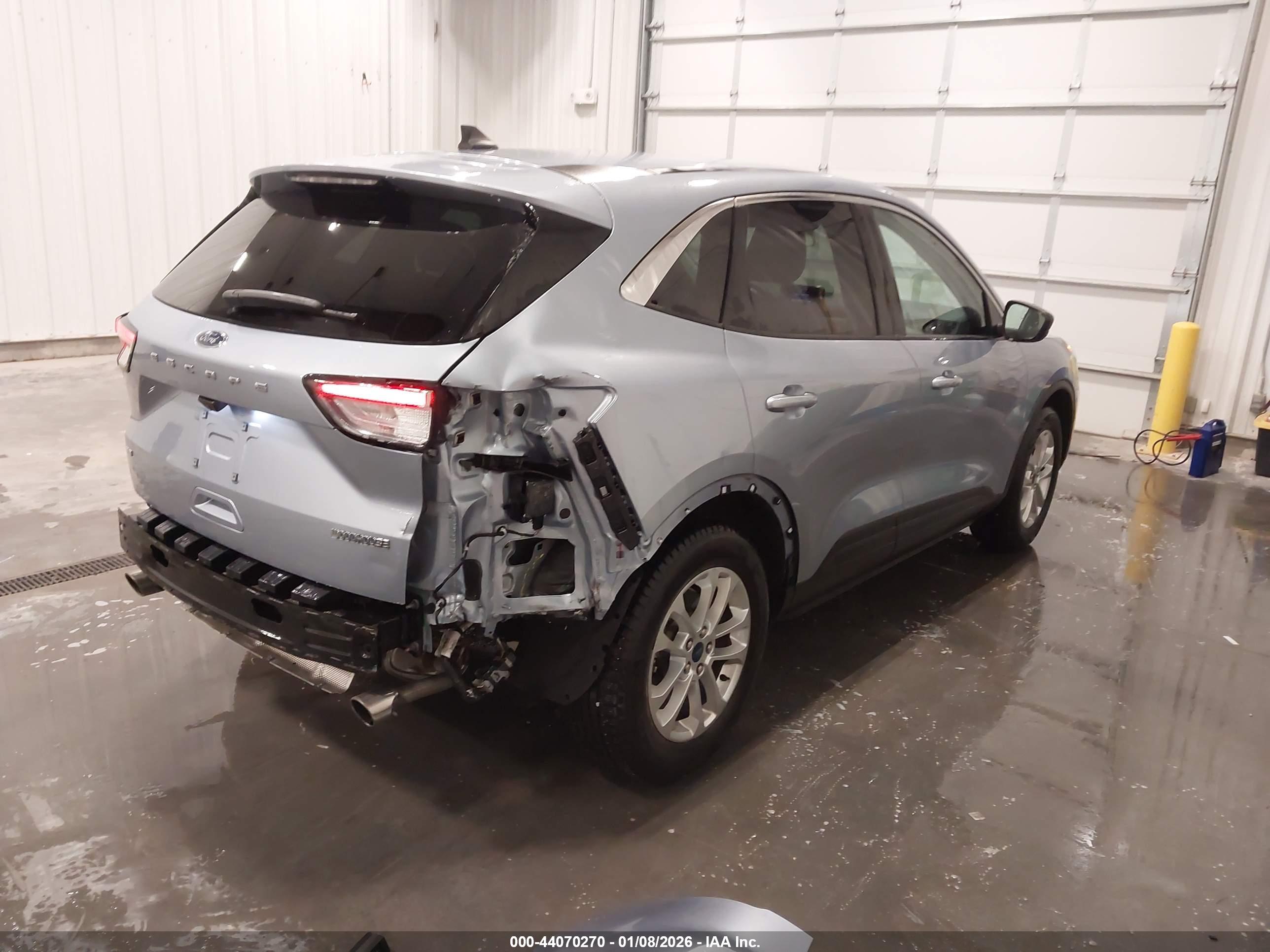 FORD ESCAPE image 4