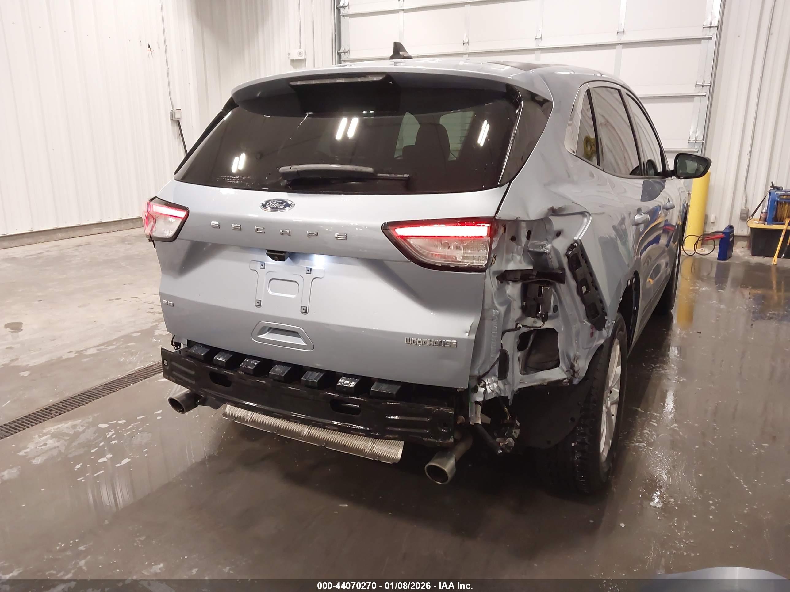 FORD ESCAPE image 6