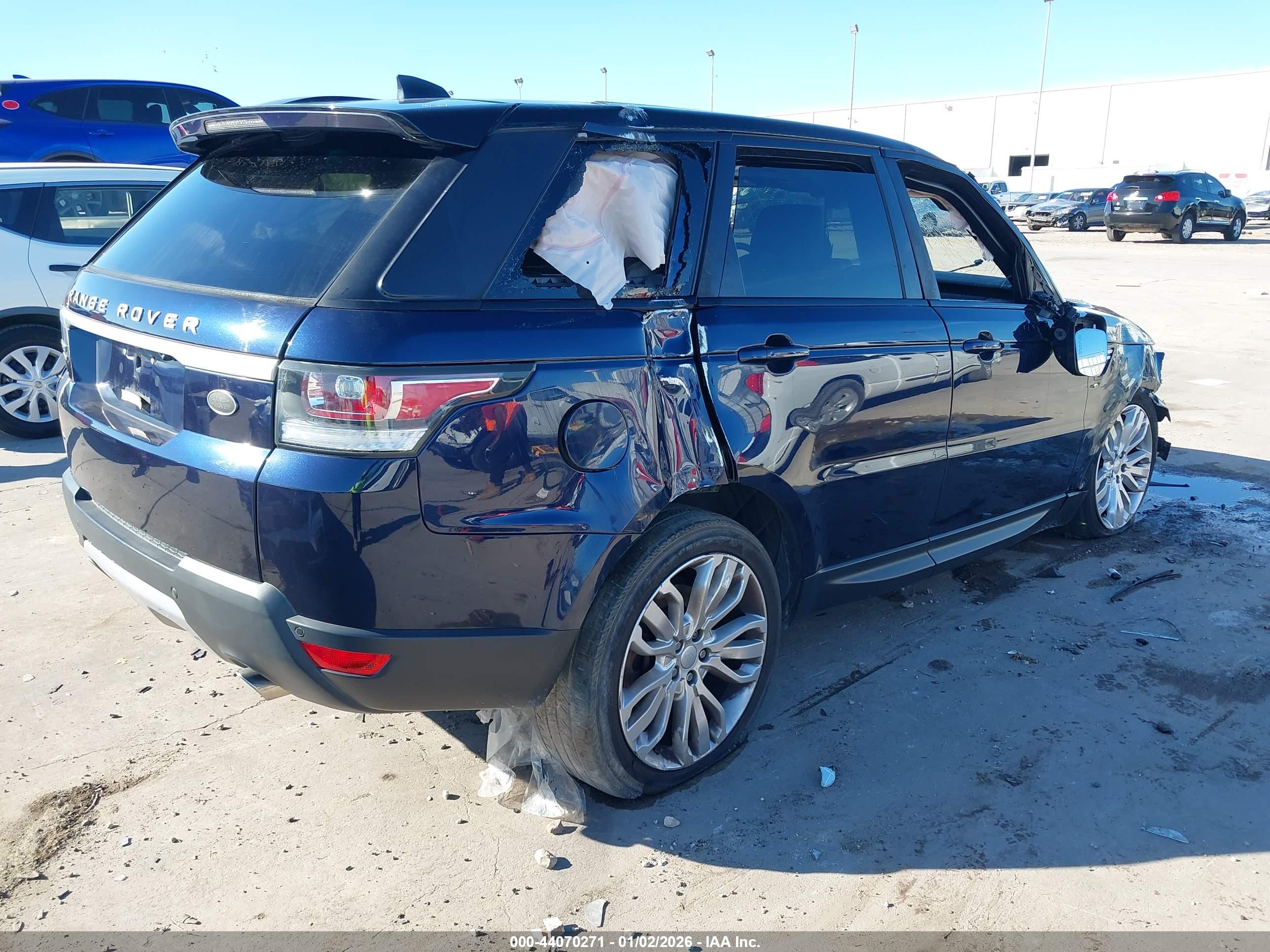 LAND ROVER image 4