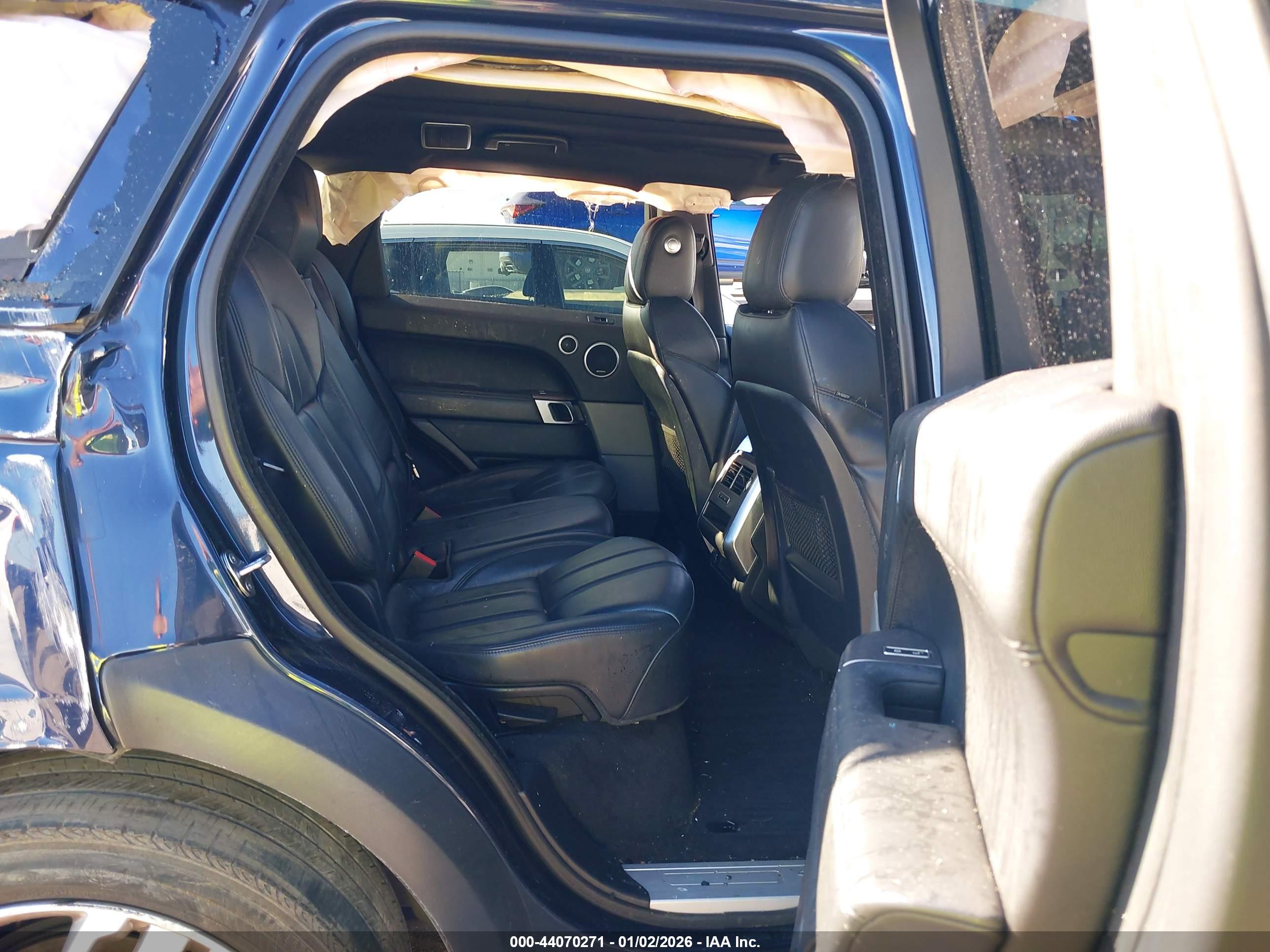 LAND ROVER image 8