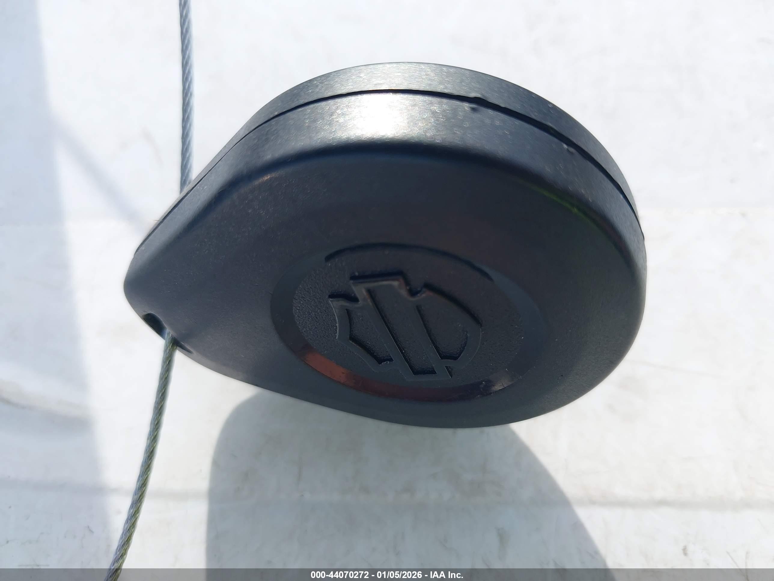 HARLEY-DAVIDSON FLTRX image 11
