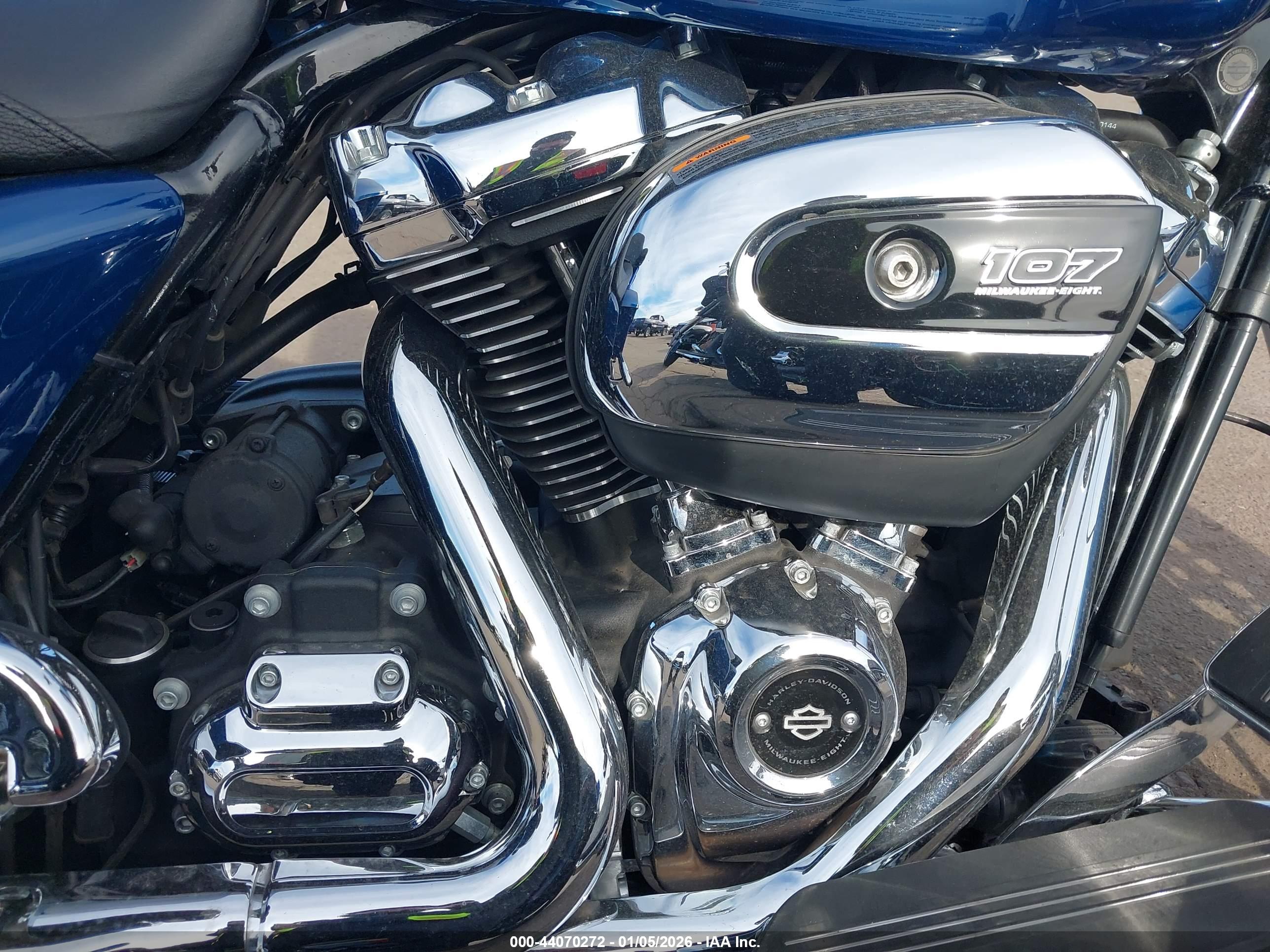 HARLEY-DAVIDSON FLTRX image 8