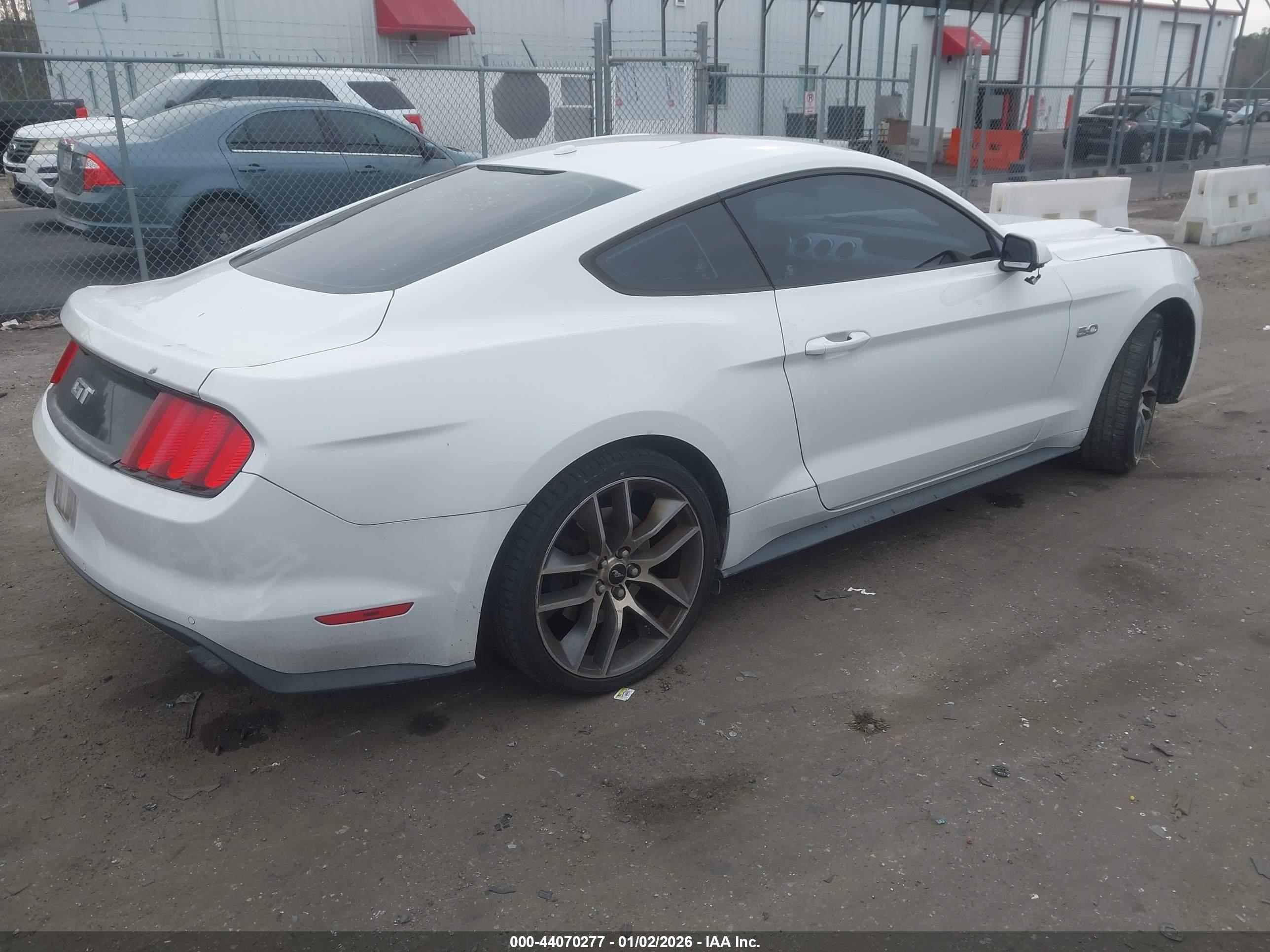 FORD MUSTANG image 4