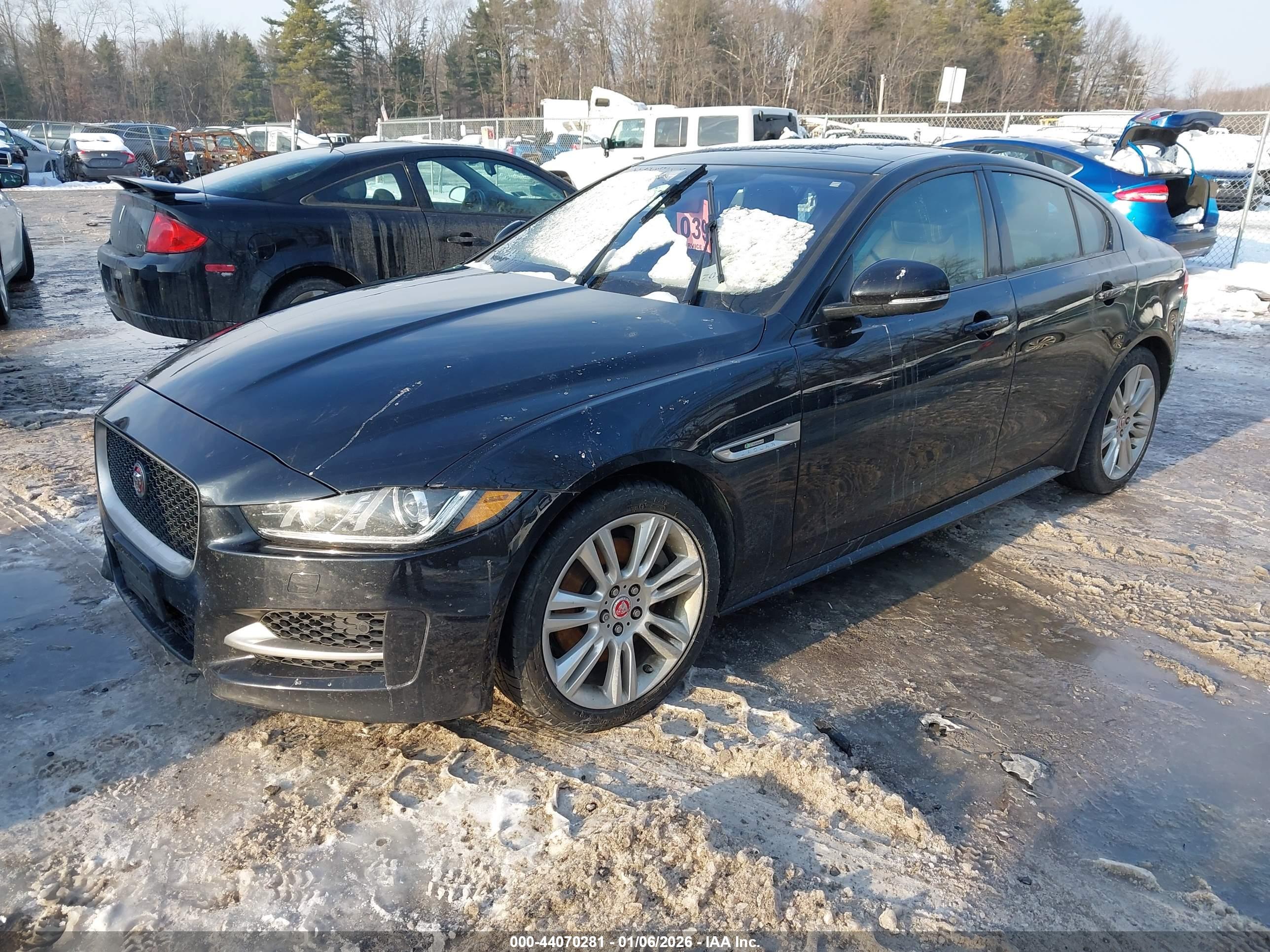 JAGUAR XE image 2