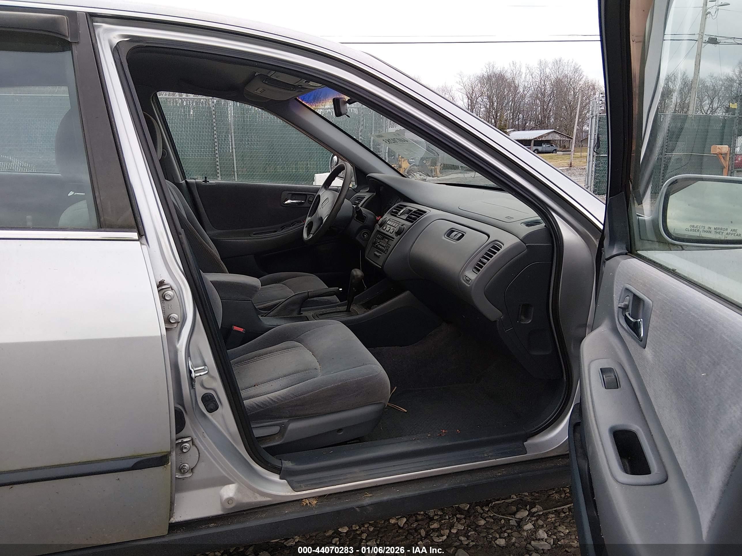HONDA ACCORD image 5