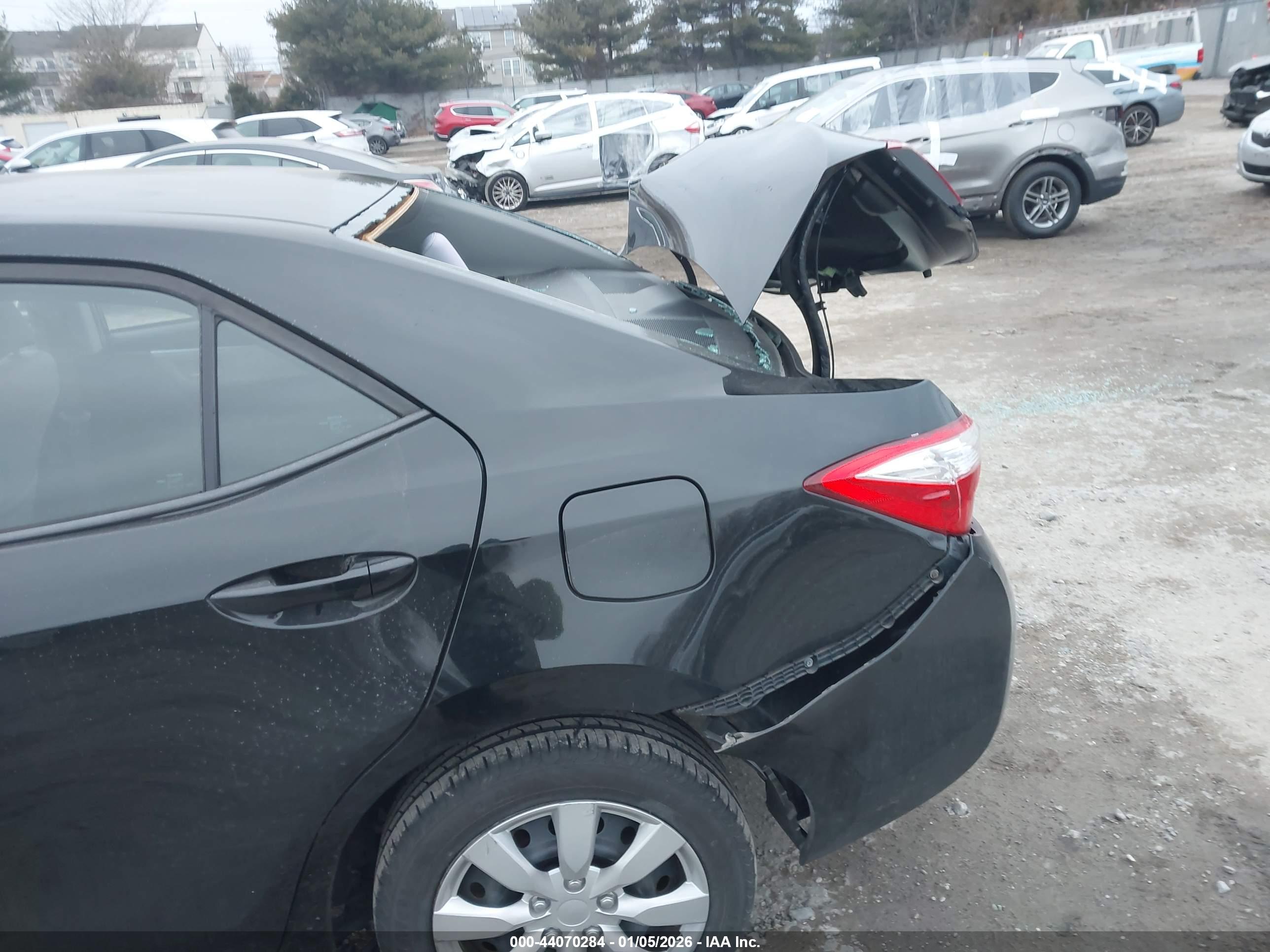 TOYOTA COROLLA image 6