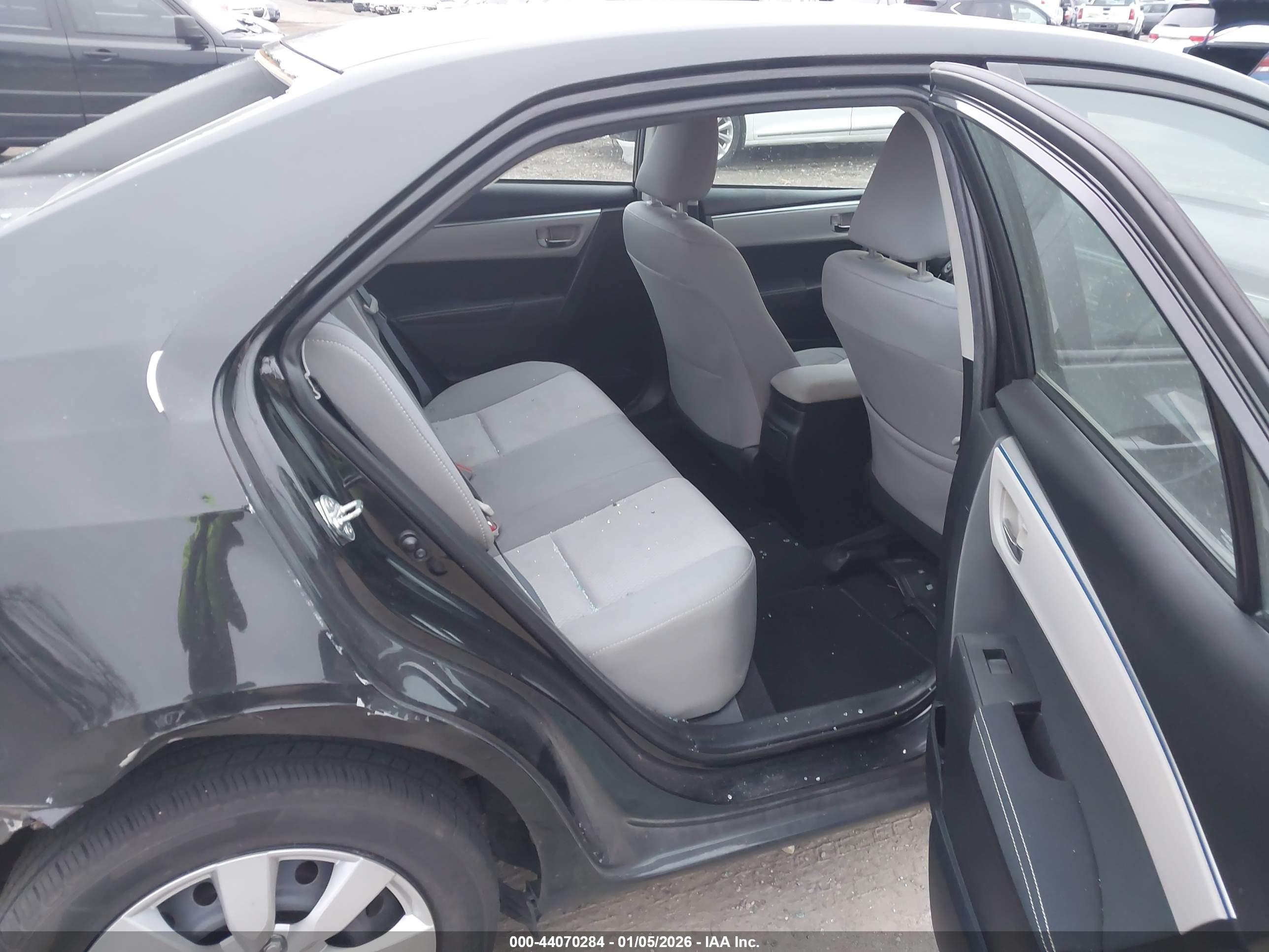 TOYOTA COROLLA image 8