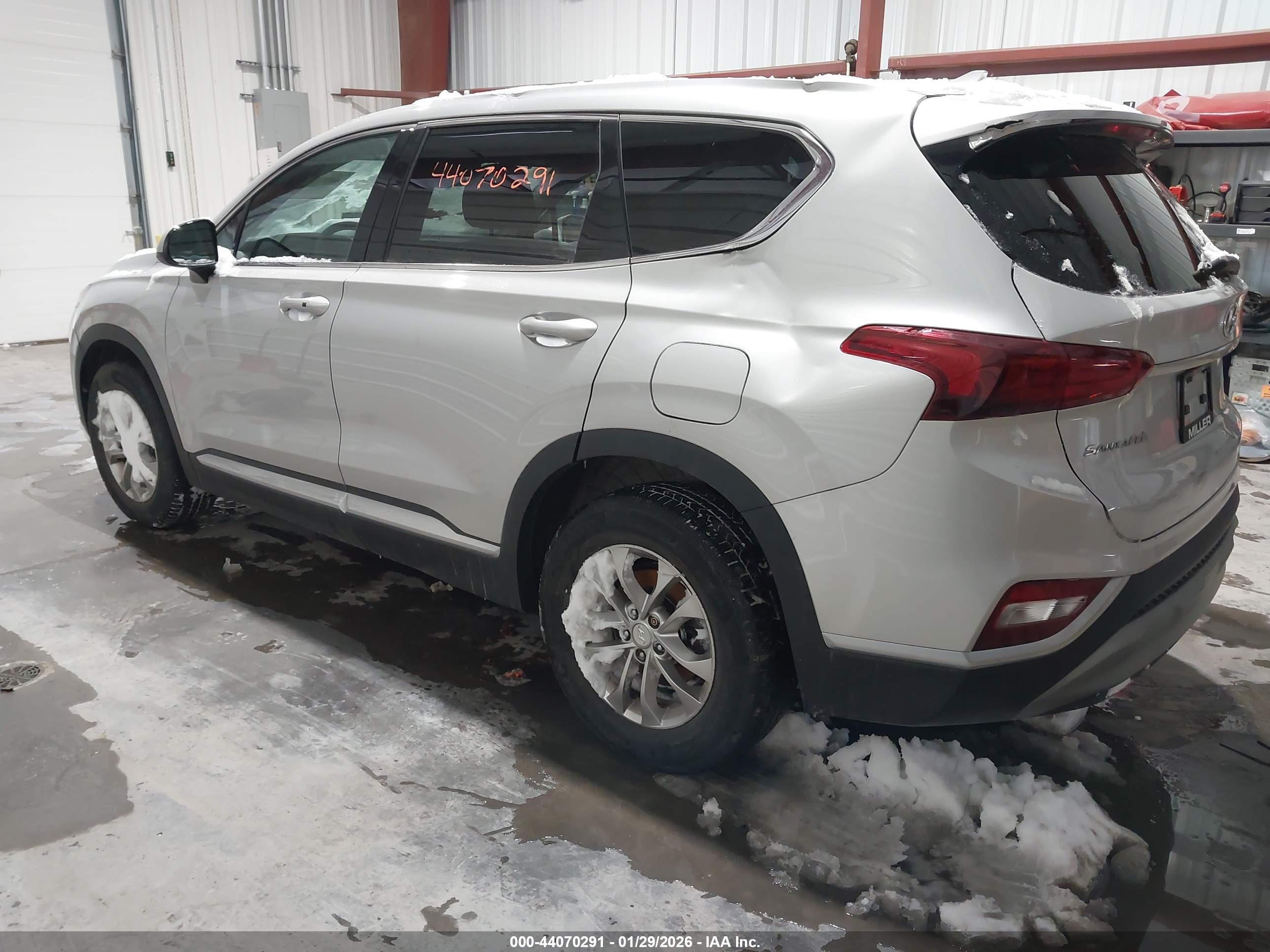 HYUNDAI SANTA image 3