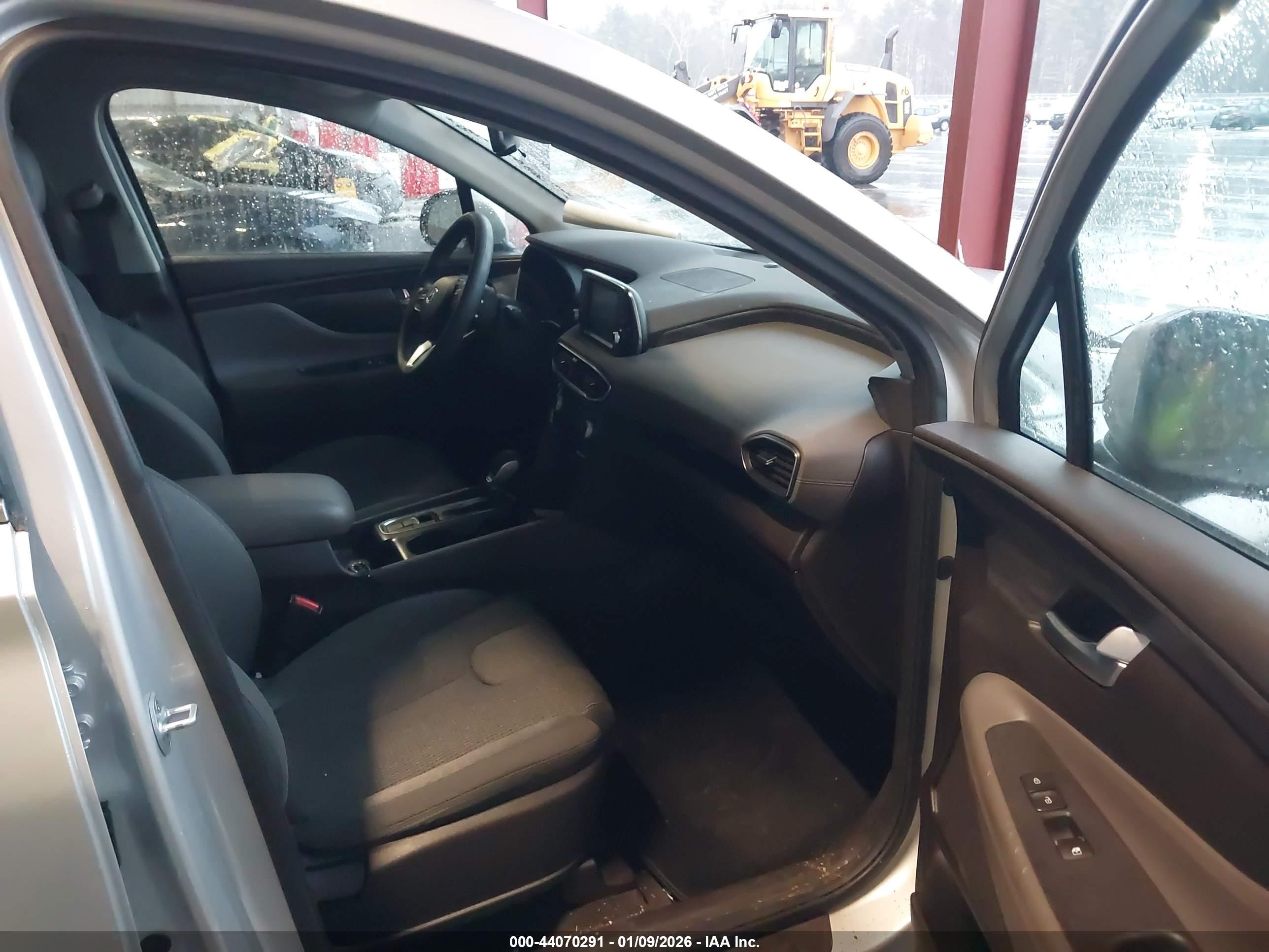 HYUNDAI SANTA image 5
