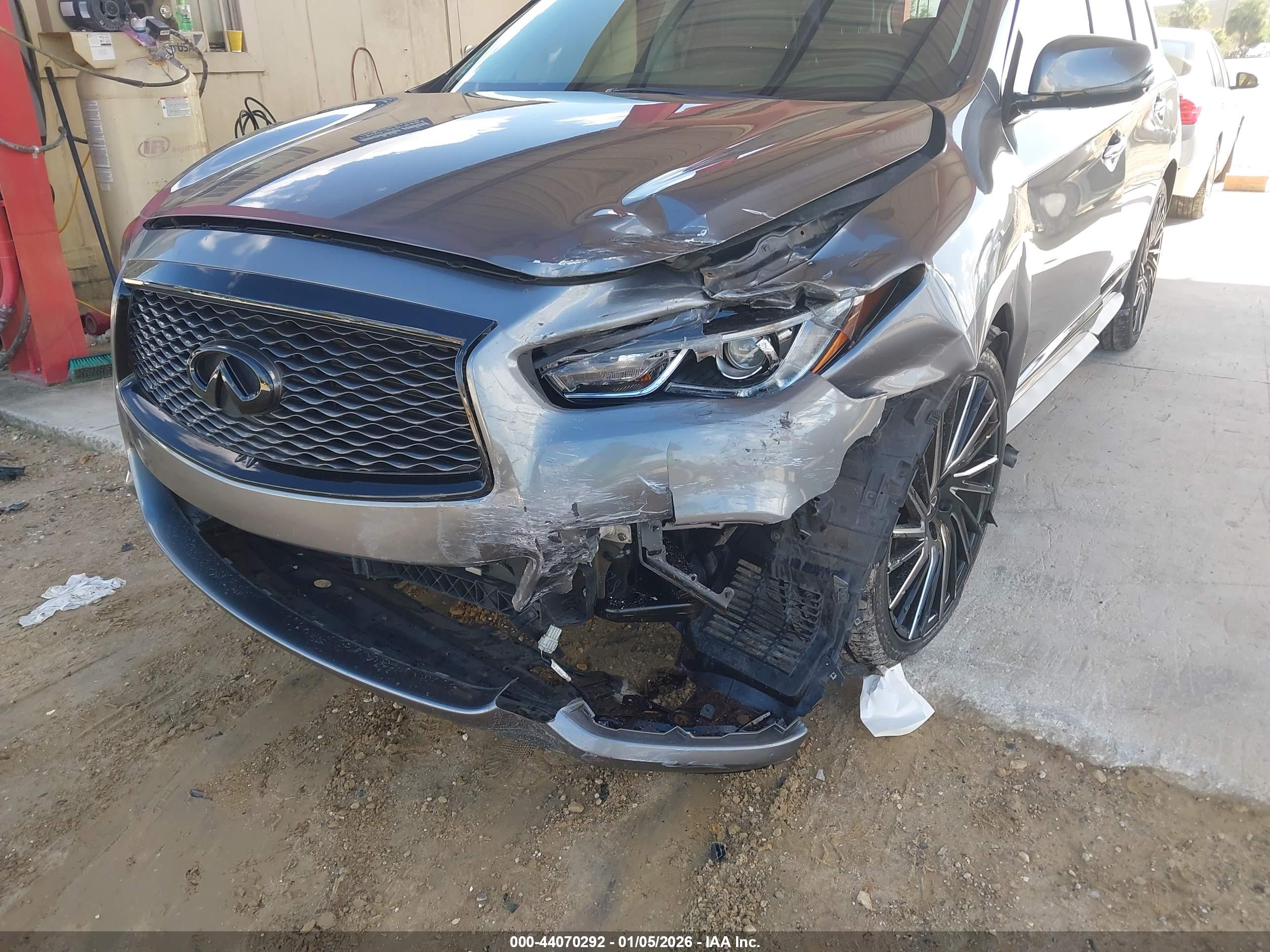 INFINITI QX60 image 6