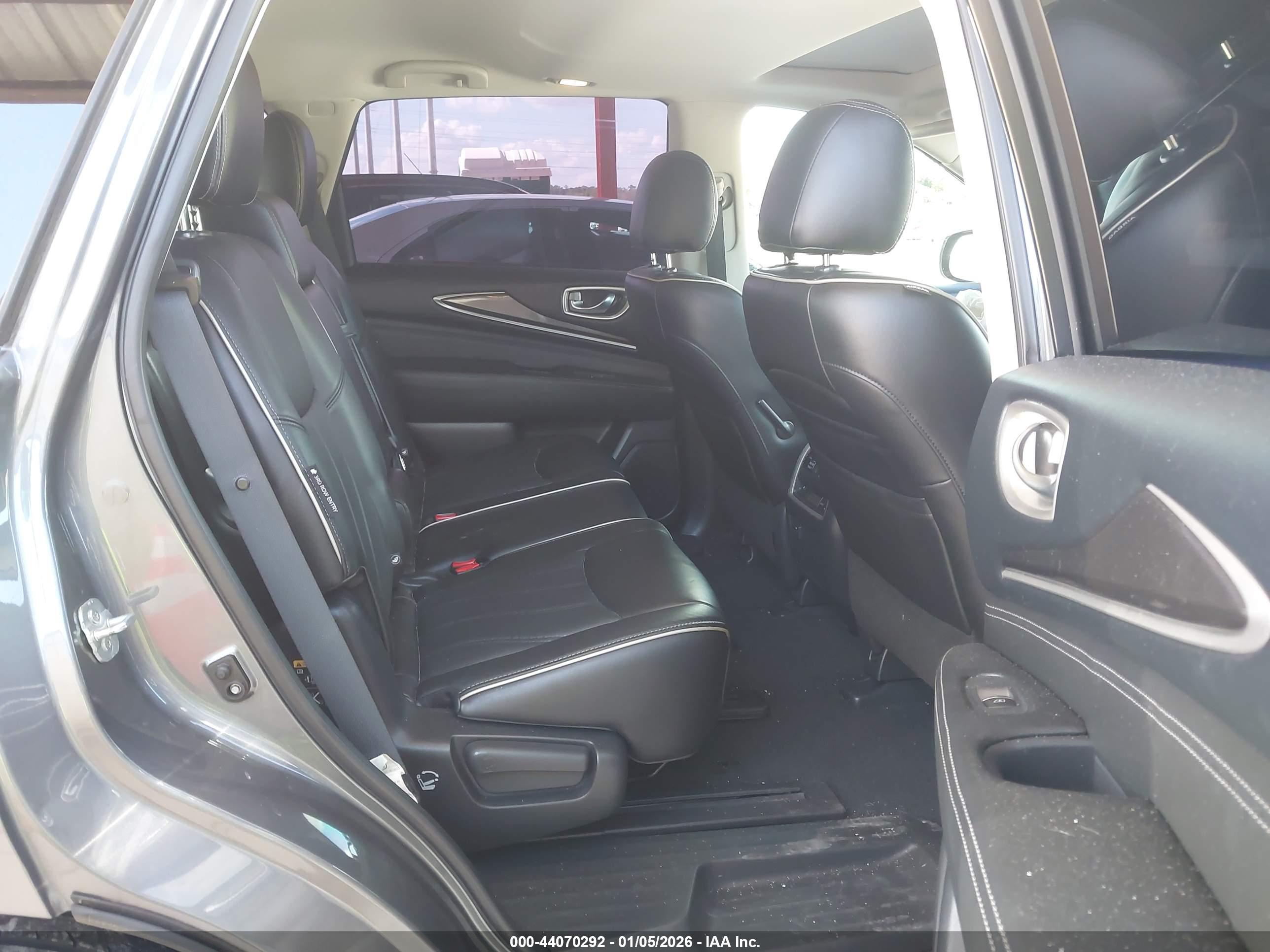 INFINITI QX60 image 8