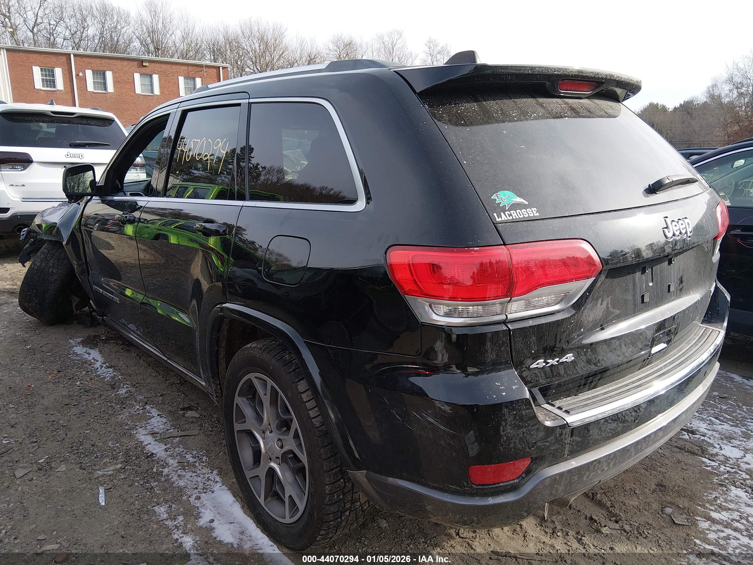 JEEP GRAND image 3