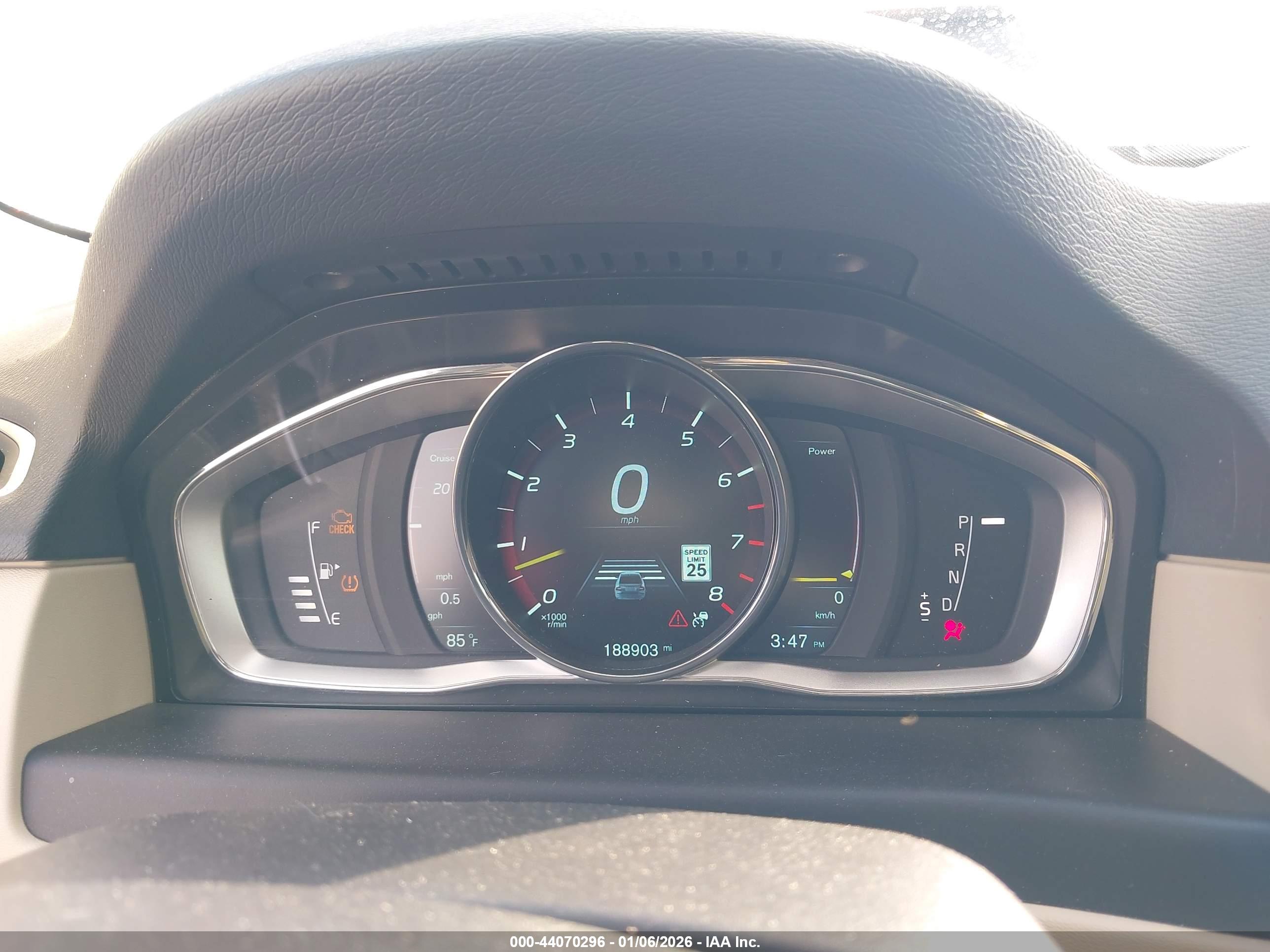 VOLVO S80 image 7