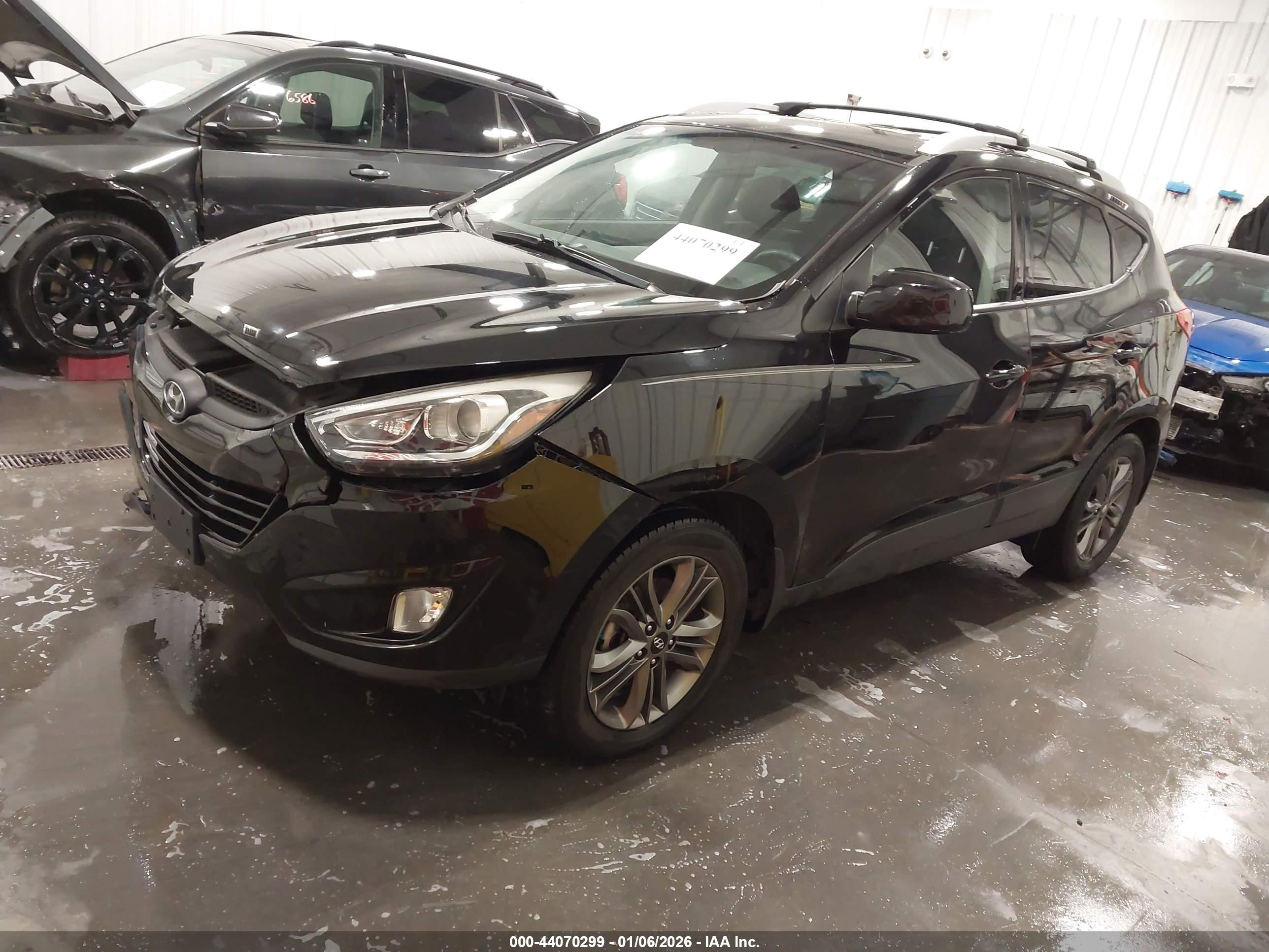 HYUNDAI TUCSON image 2