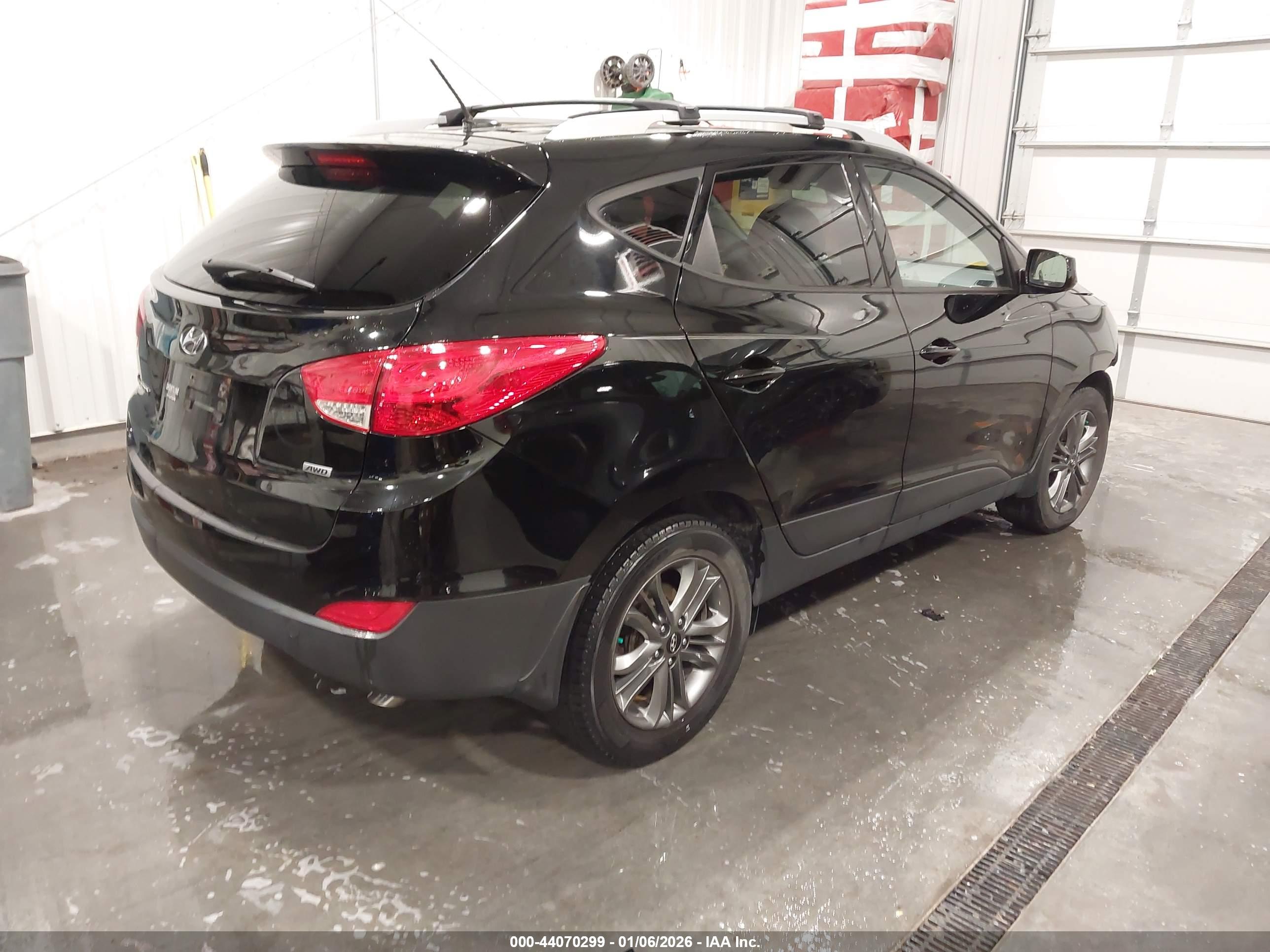 HYUNDAI TUCSON image 4