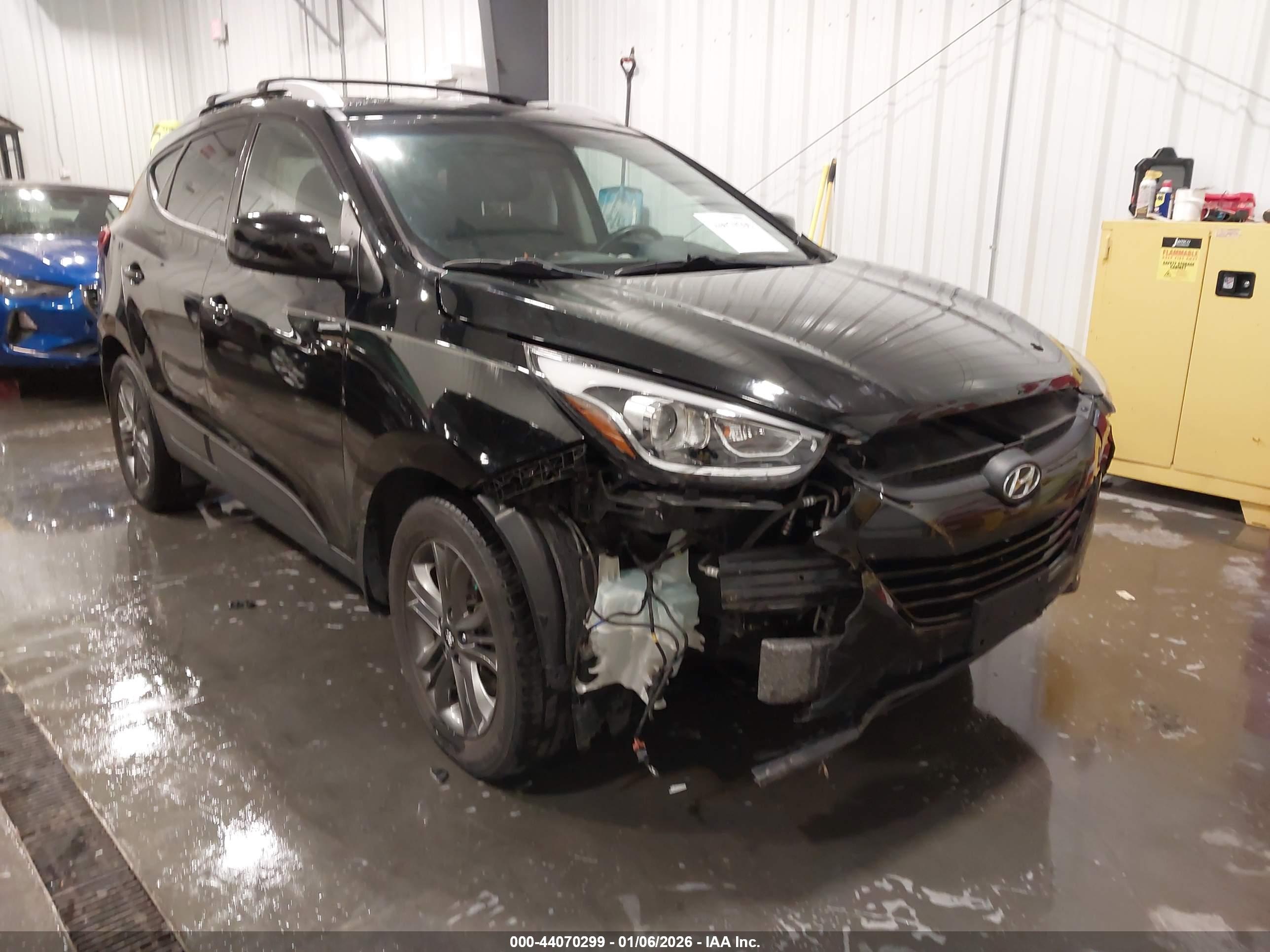 HYUNDAI TUCSON image 6
