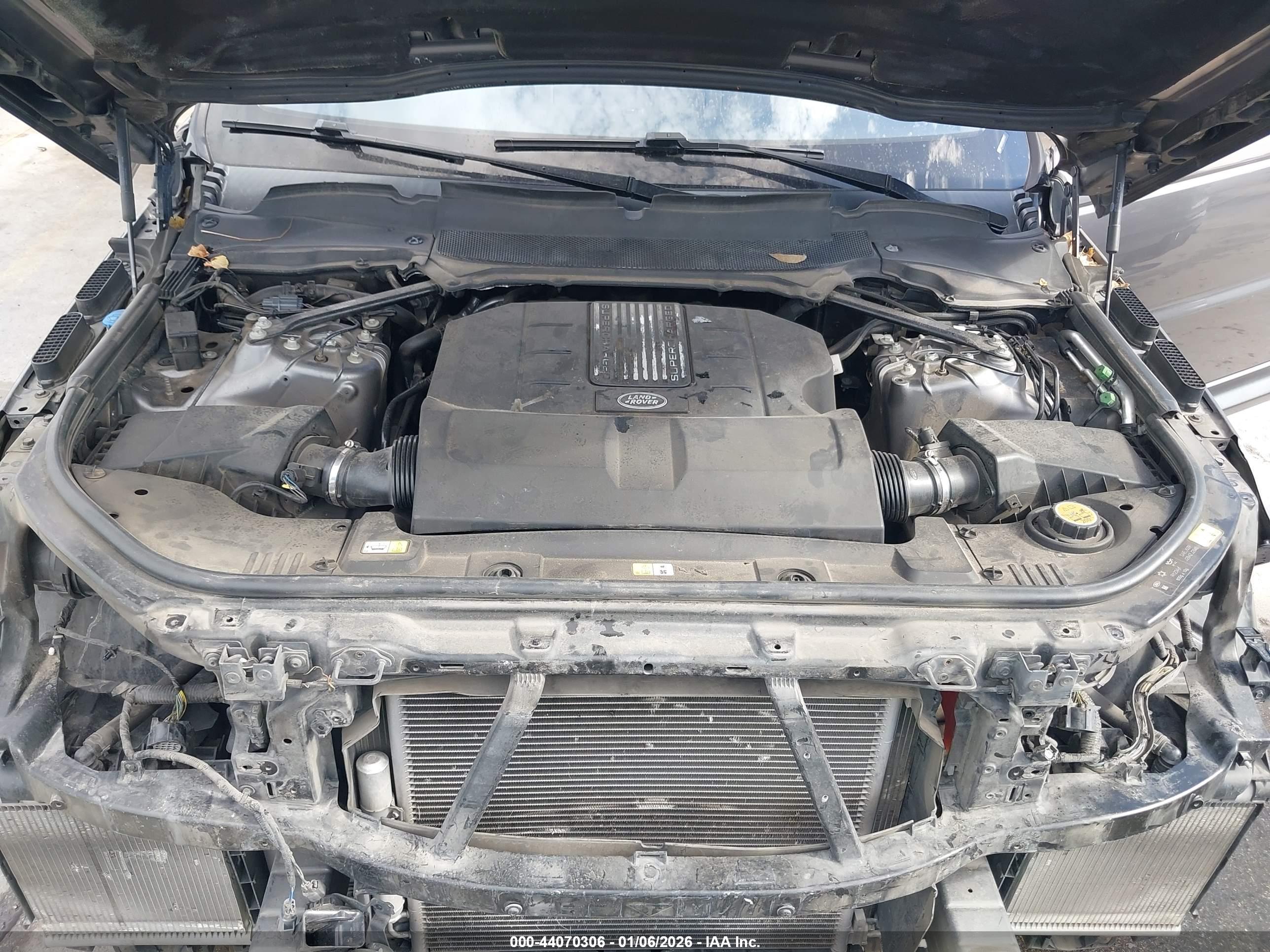 LAND ROVER image 10
