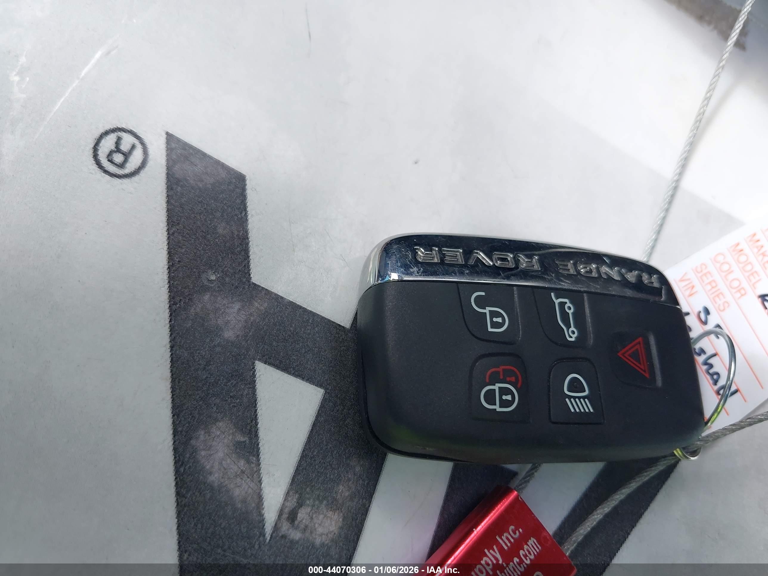 LAND ROVER image 11