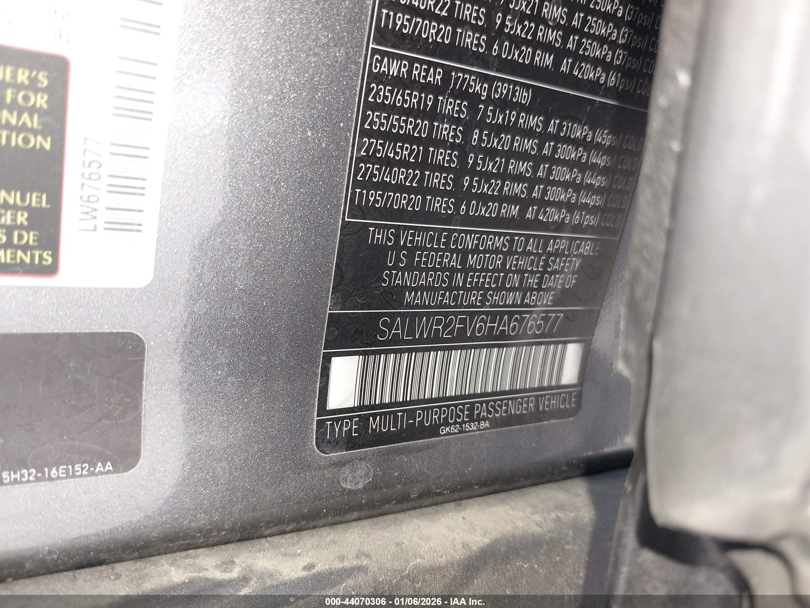LAND ROVER image 9