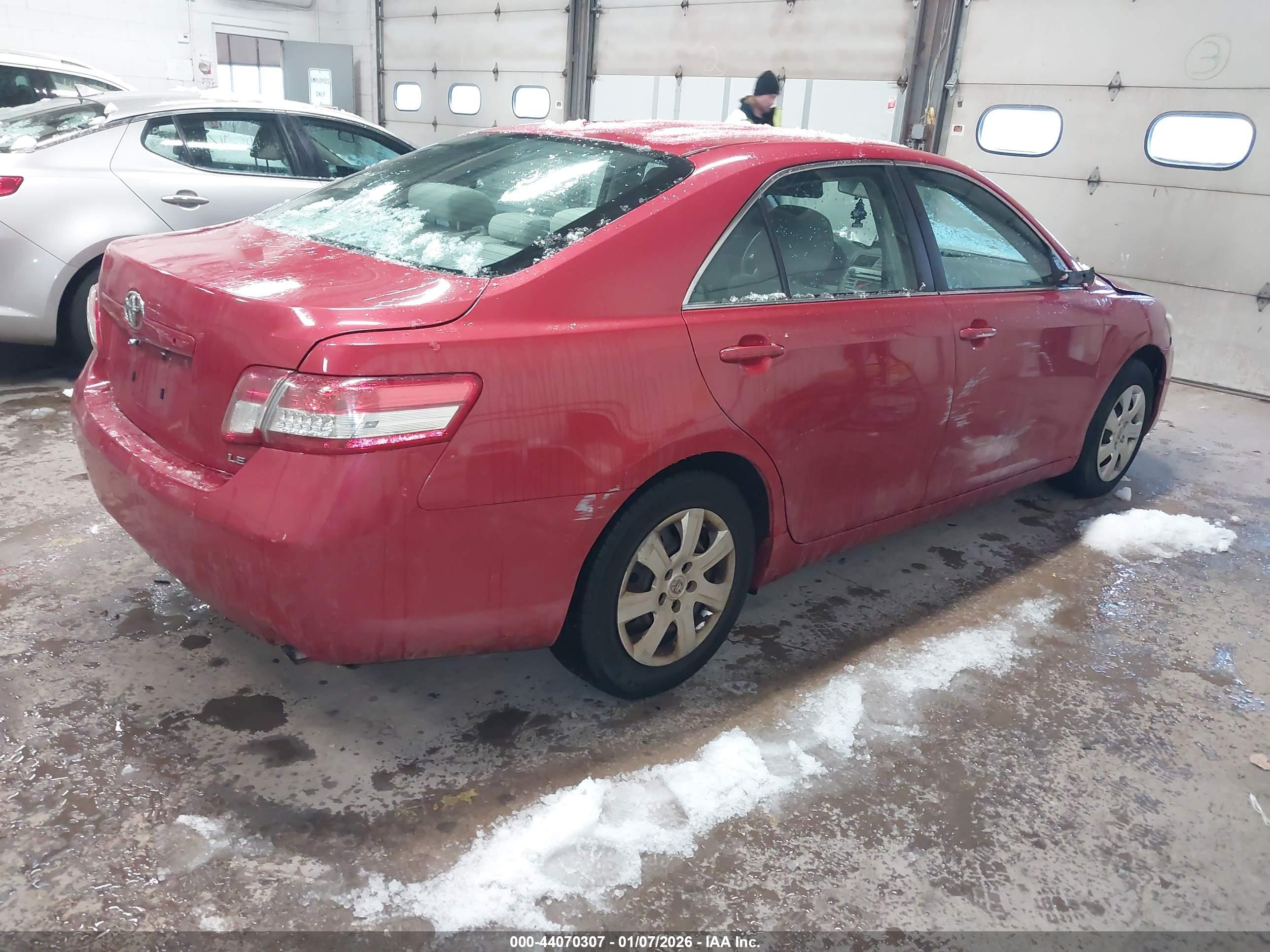 TOYOTA CAMRY image 4