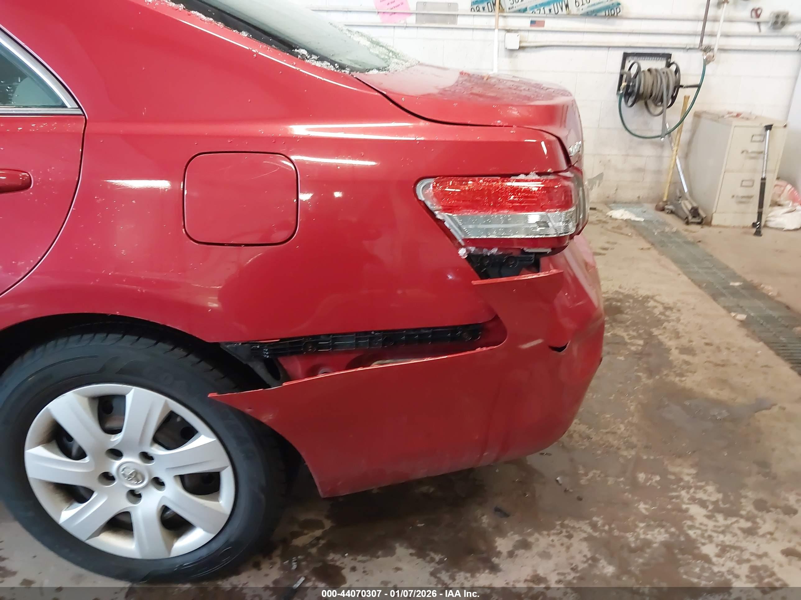 TOYOTA CAMRY image 6