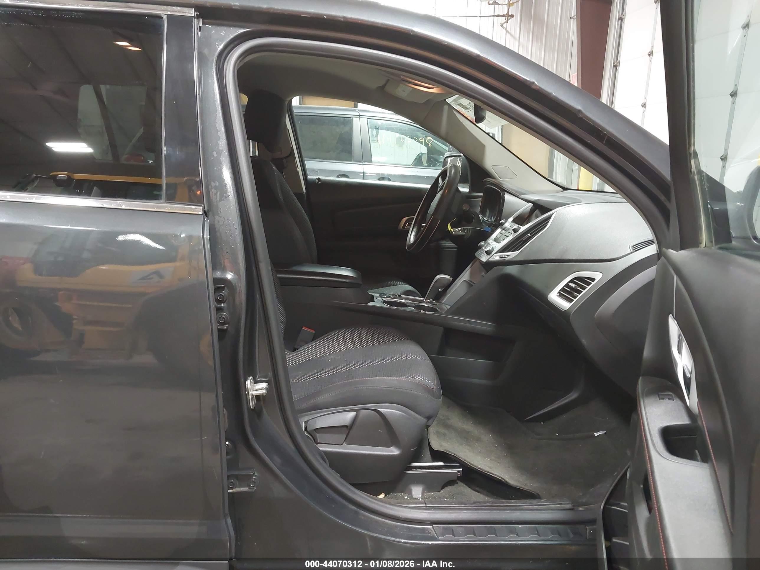 GMC TERRAIN image 5
