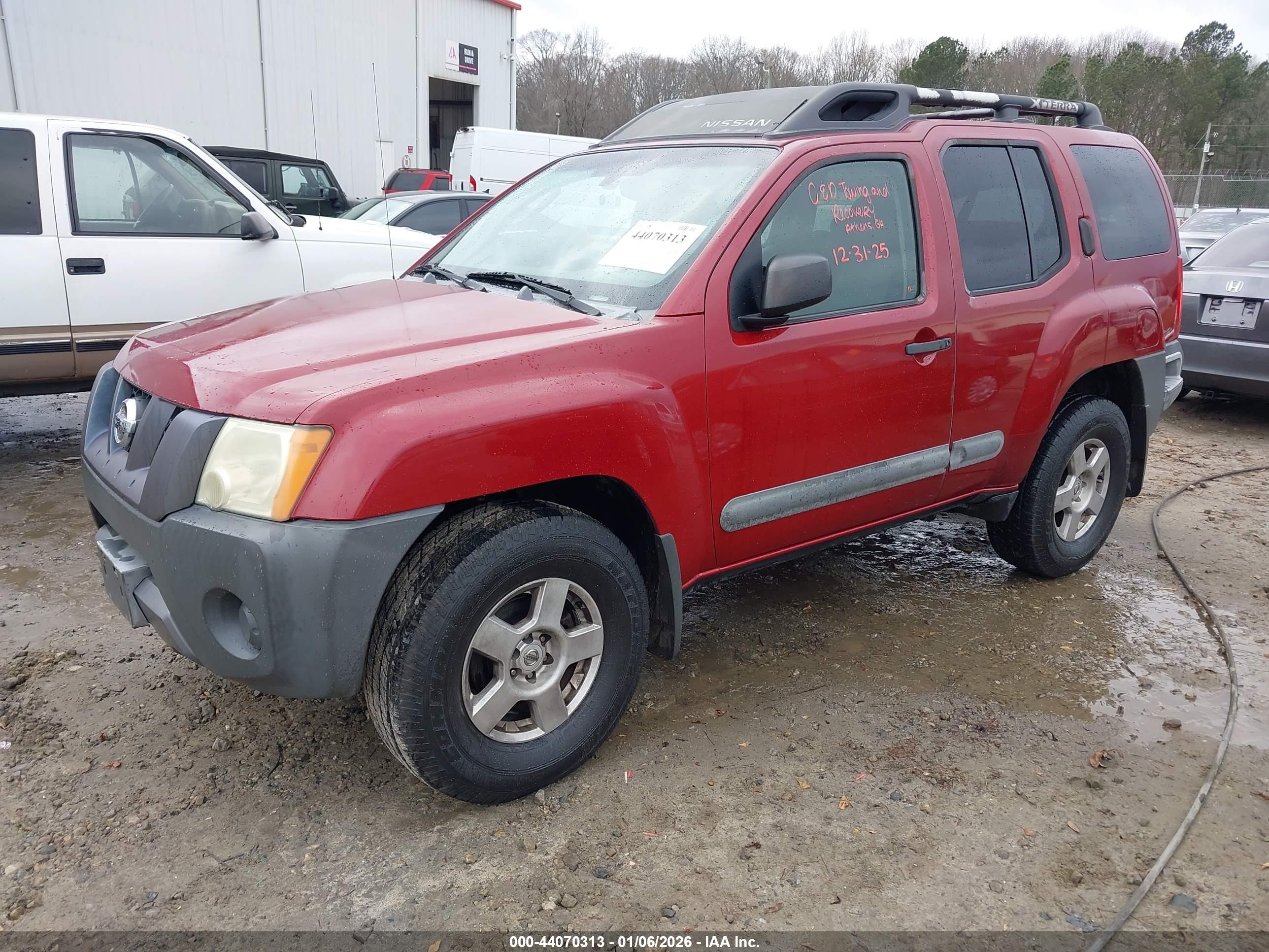 NISSAN XTERRA image 2
