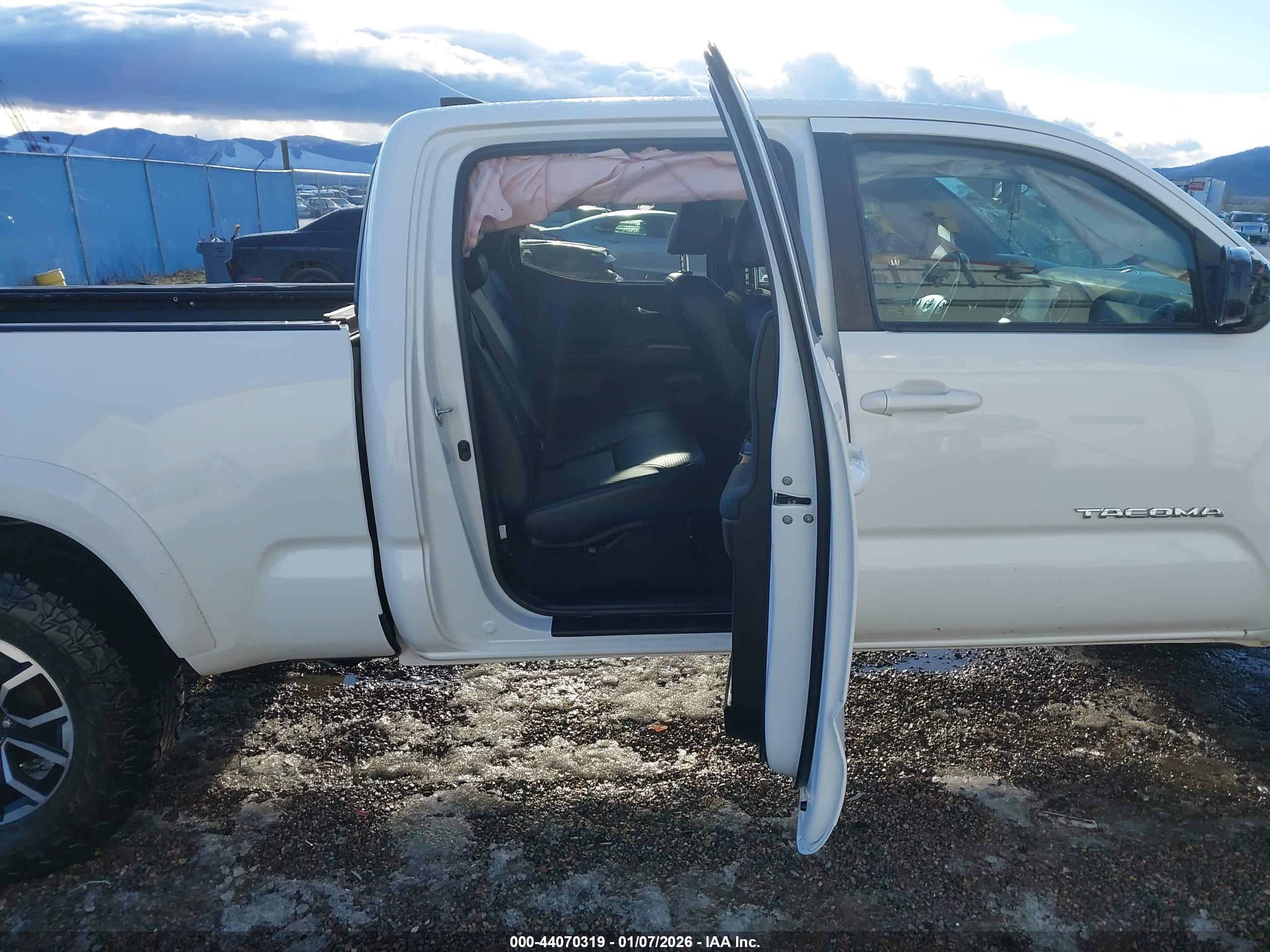 TOYOTA TACOMA image 8