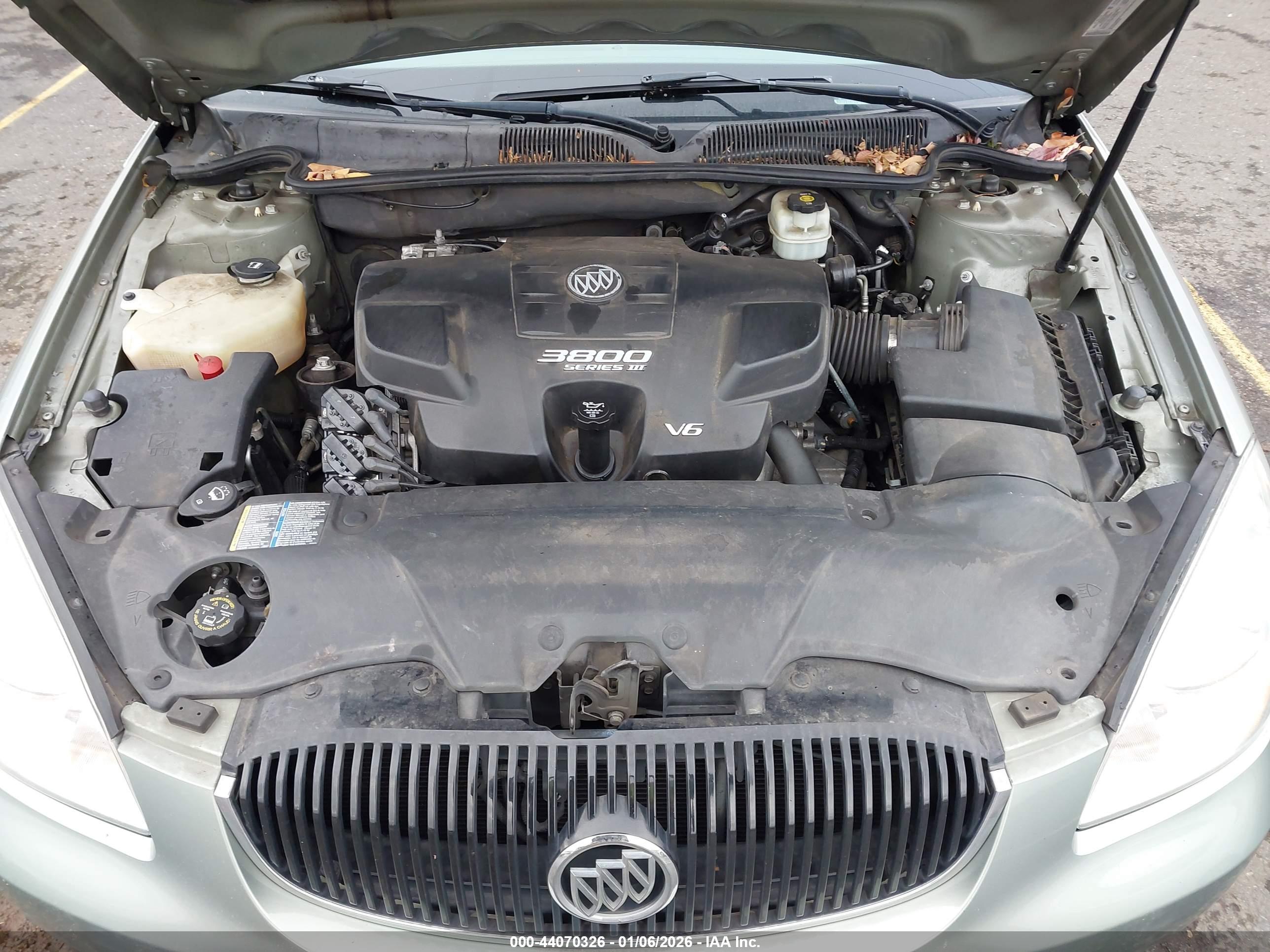 BUICK LUCERNE image 10
