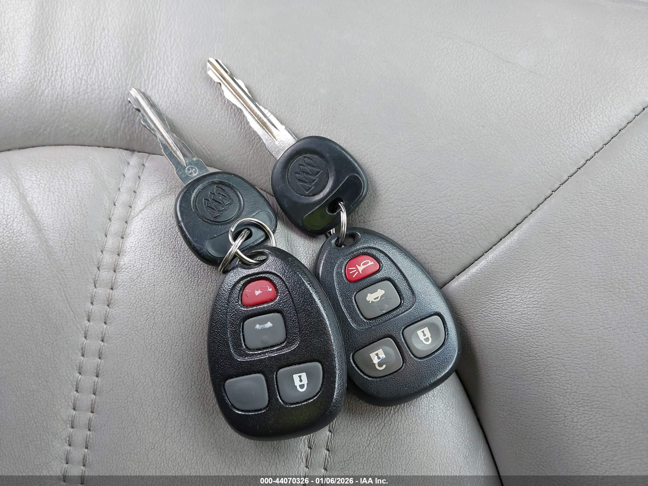 BUICK LUCERNE image 11