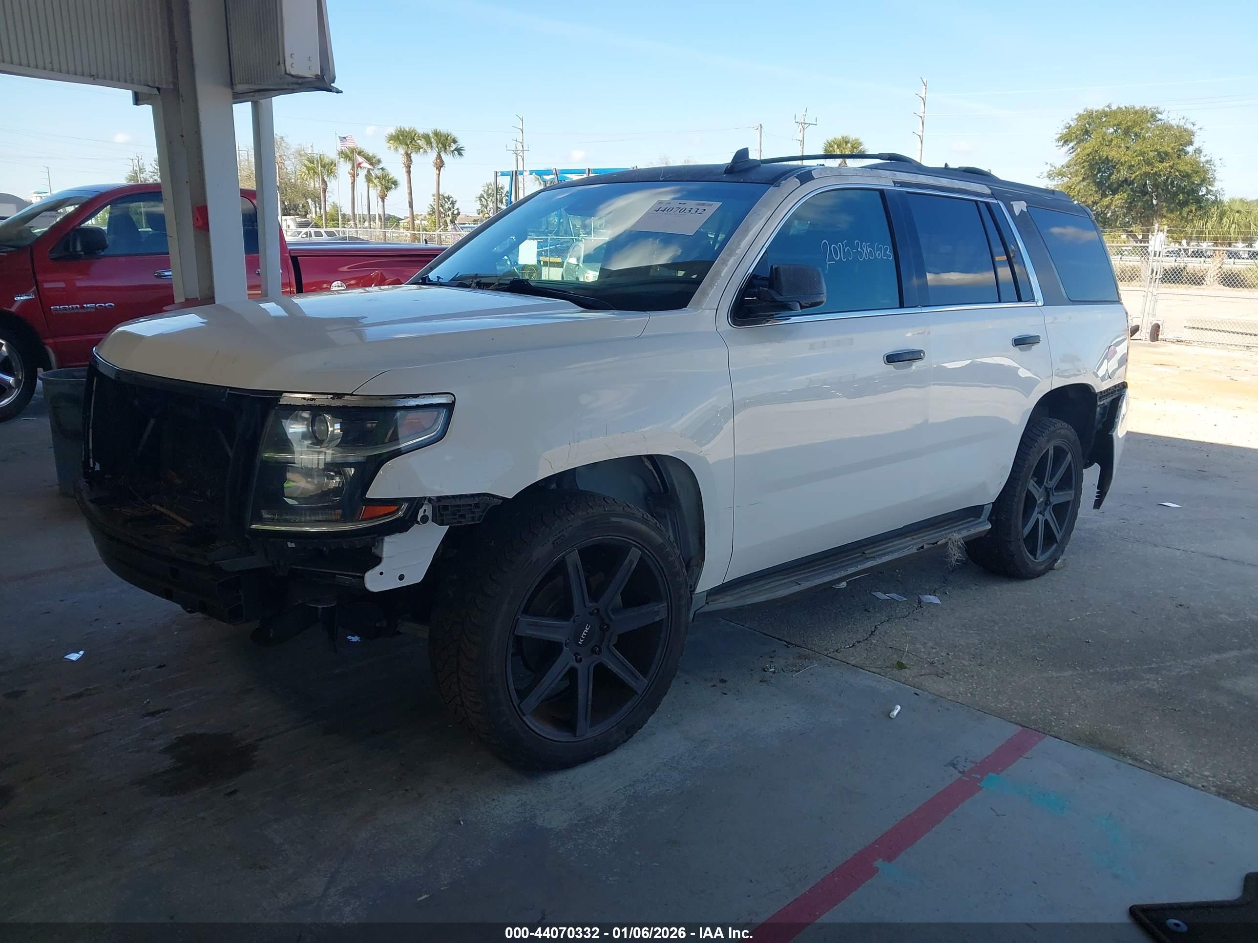 CHEVROLET TAHOE image 2