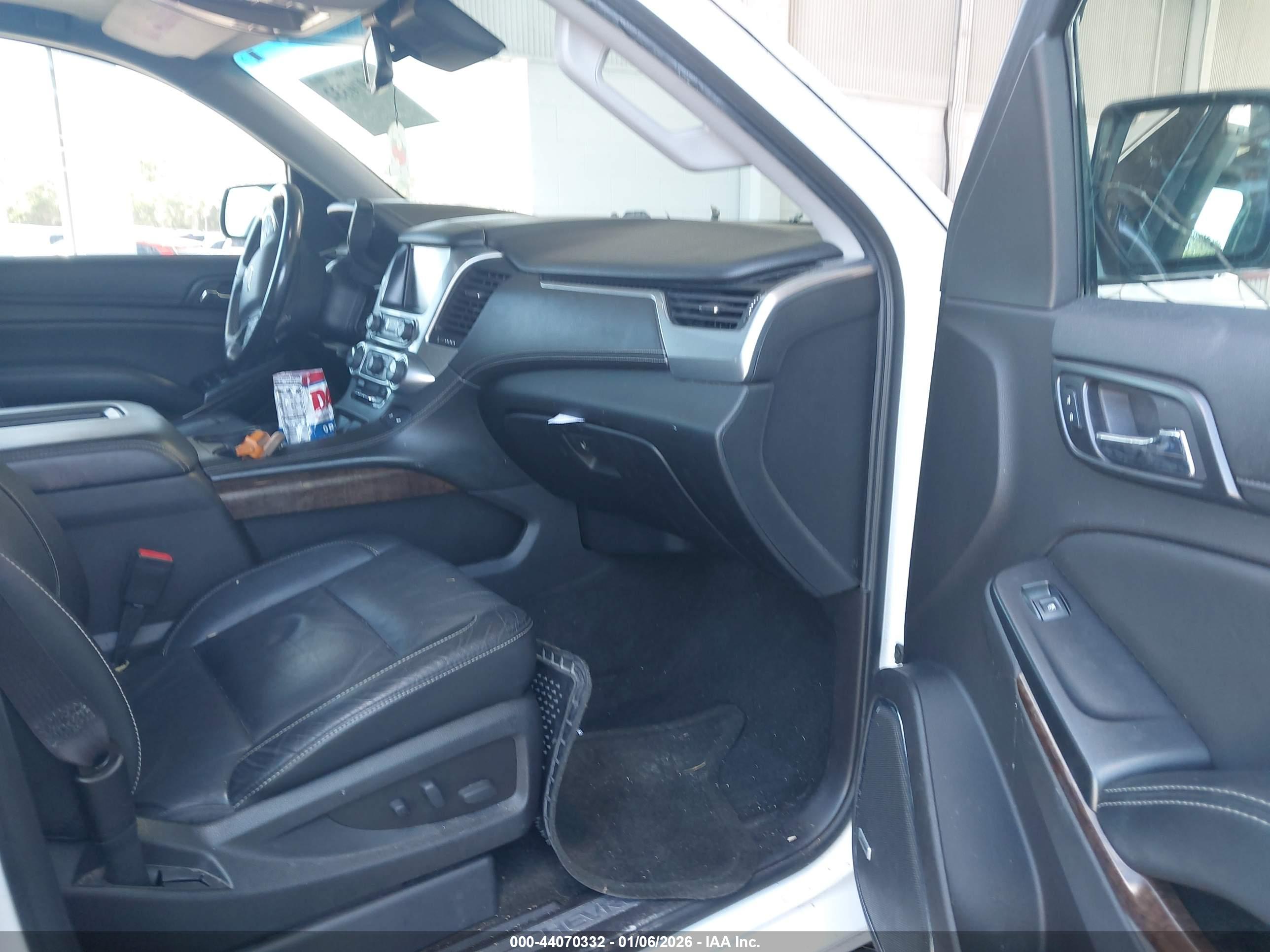 CHEVROLET TAHOE image 5