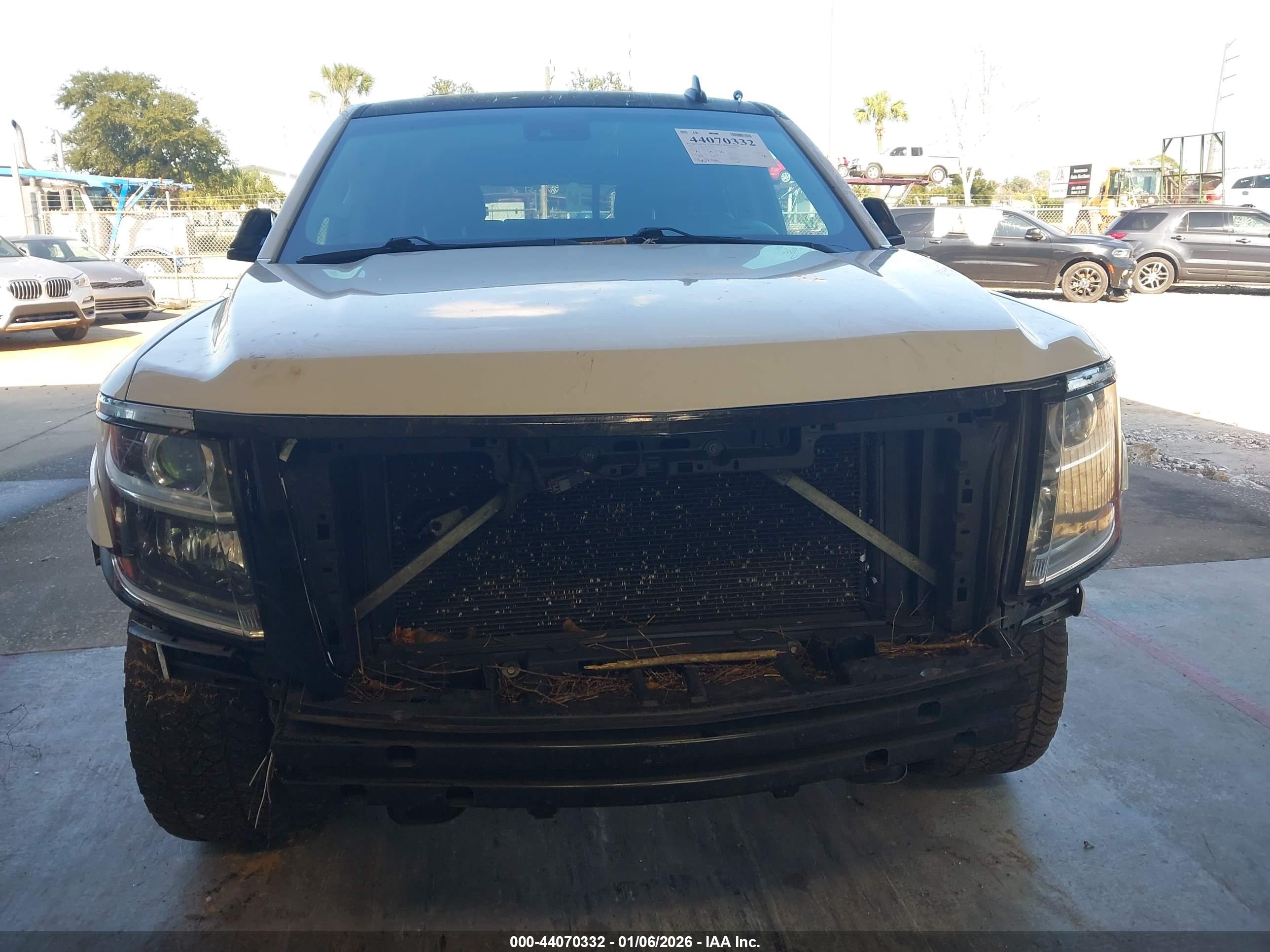 CHEVROLET TAHOE image 6