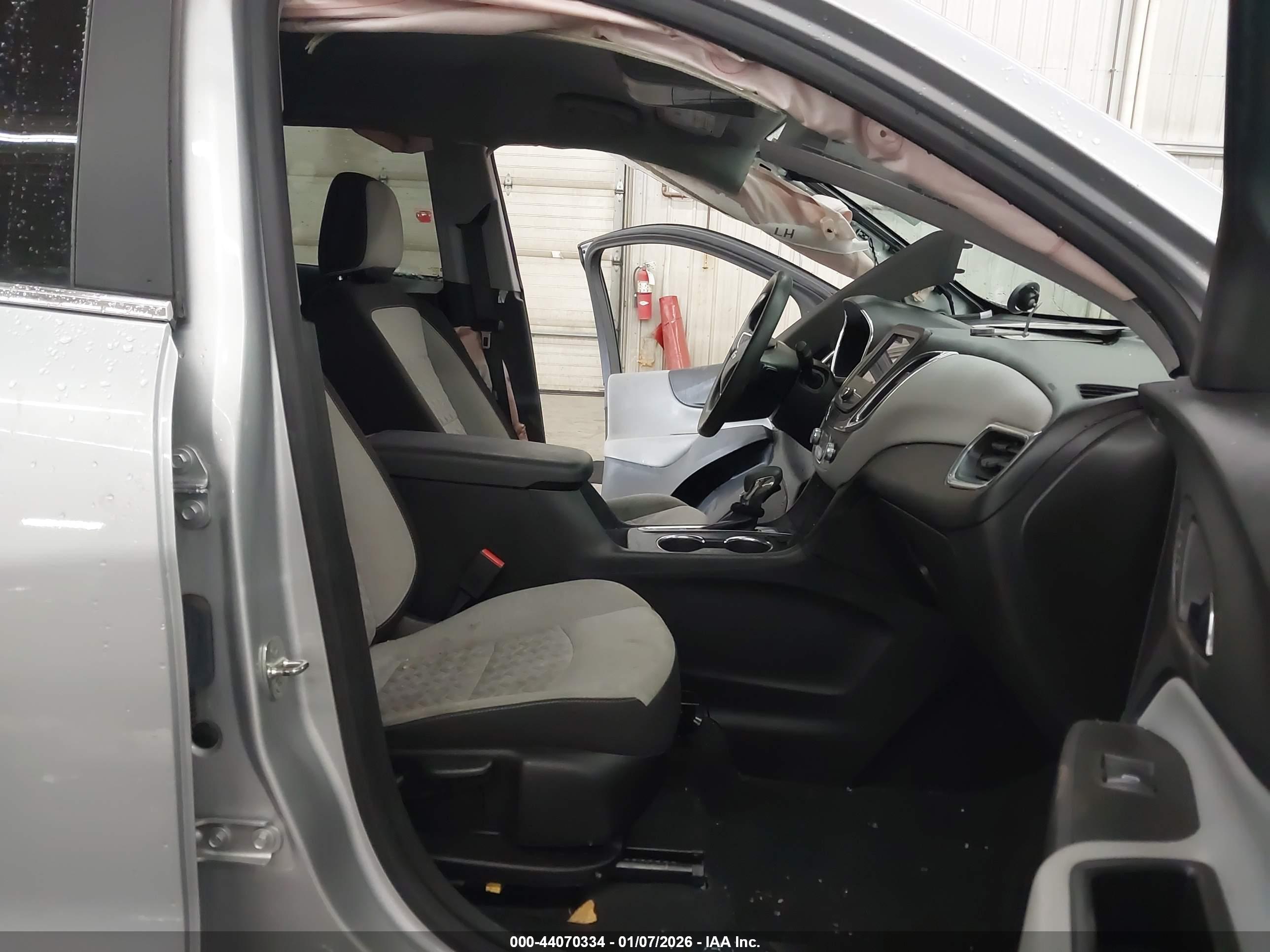 CHEVROLET EQUINOX image 5