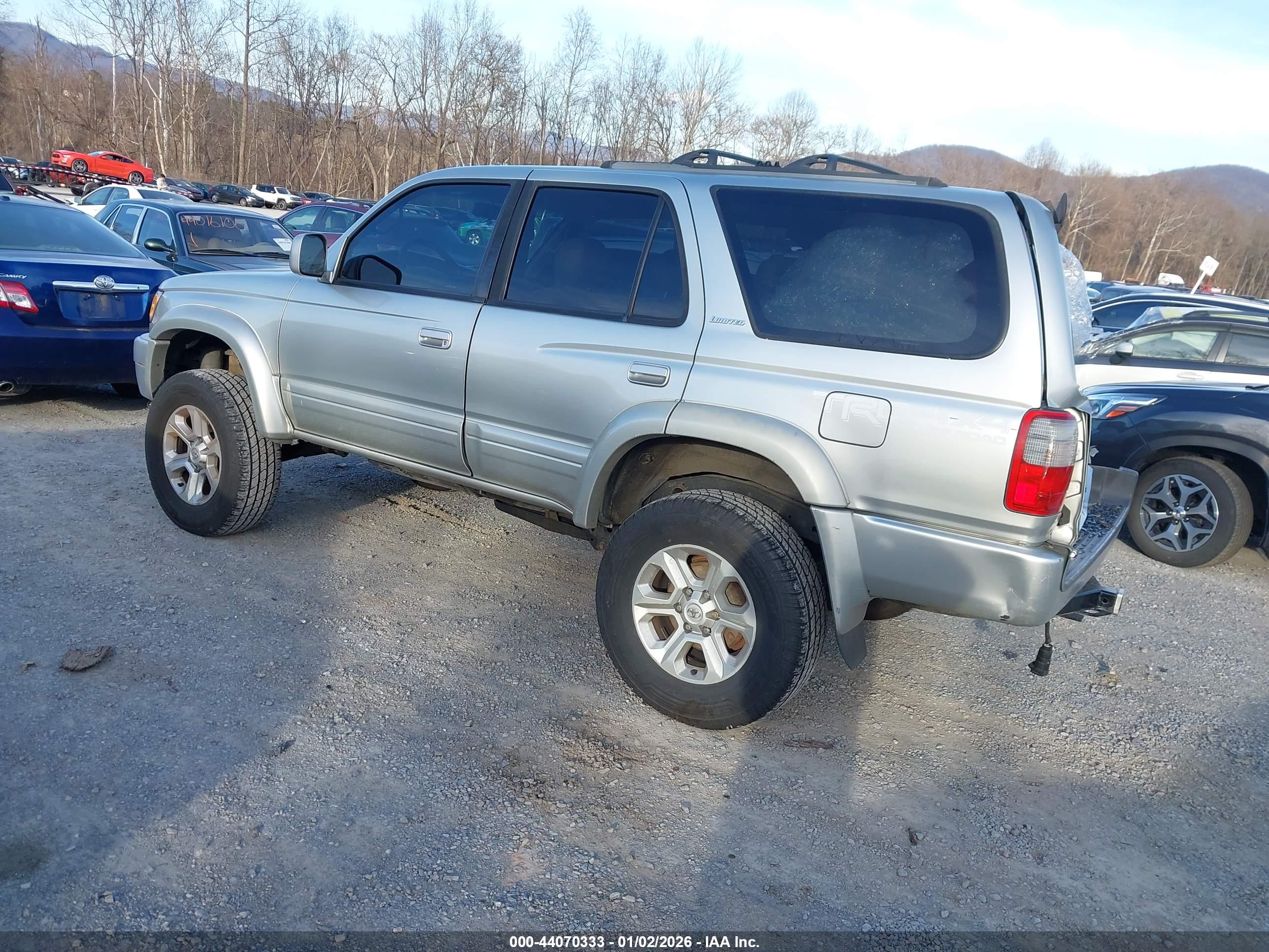 TOYOTA 4RUNNER image 3