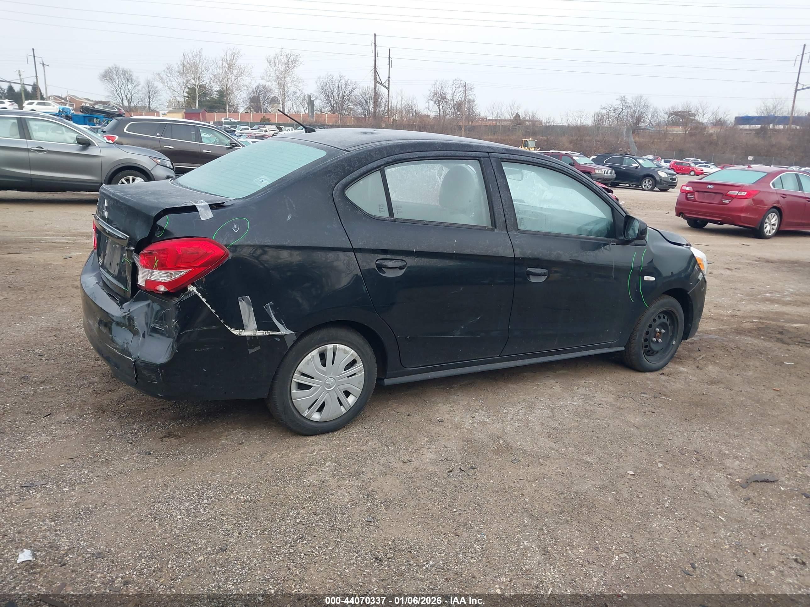 MITSUBISHI MIRAGE image 4