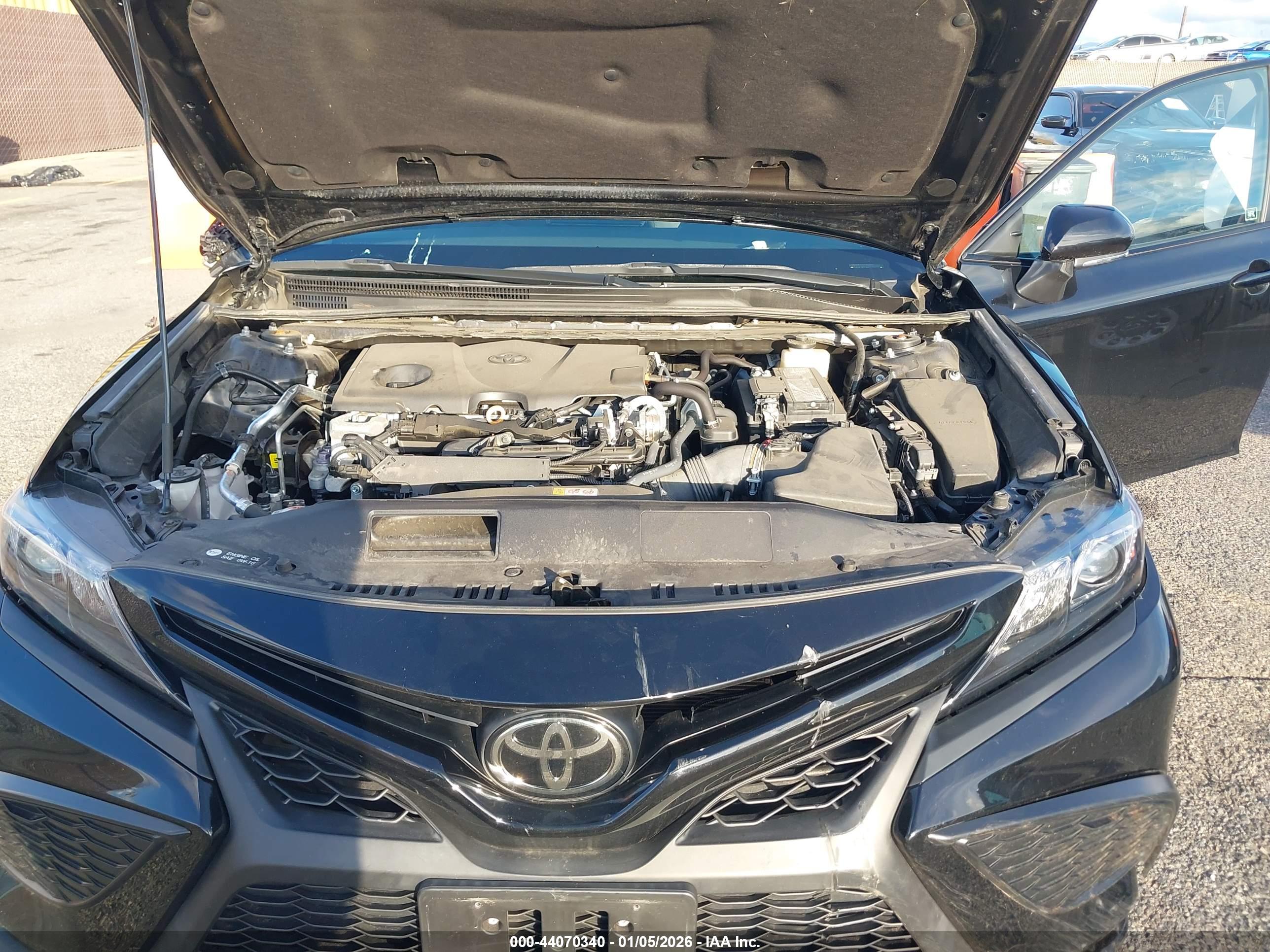 TOYOTA CAMRY image 10