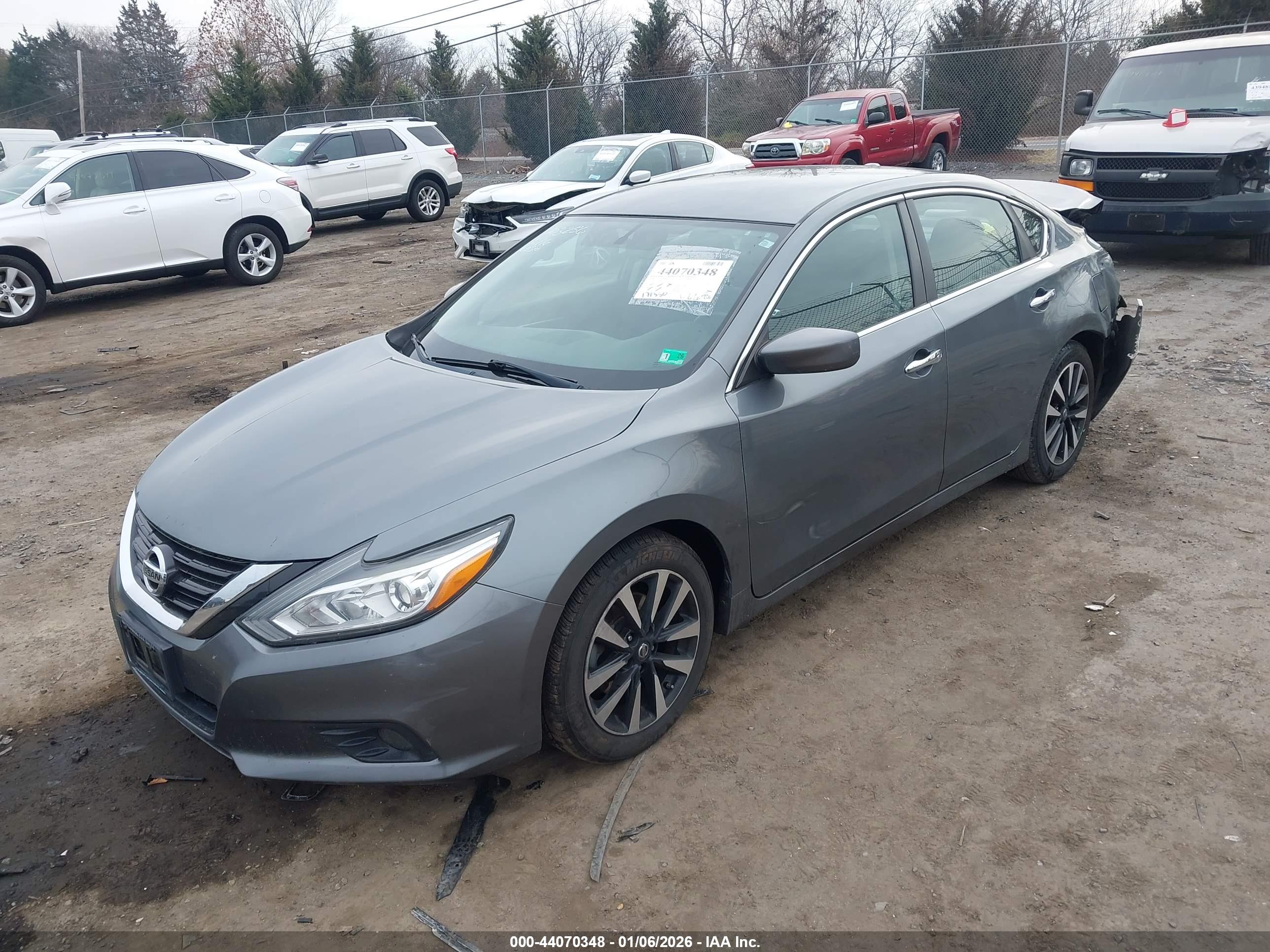 NISSAN ALTIMA image 2