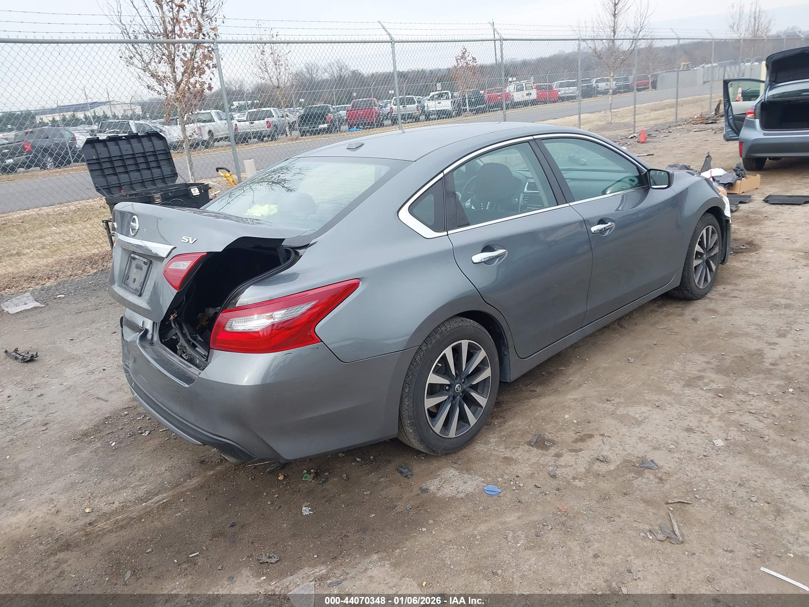 NISSAN ALTIMA image 4