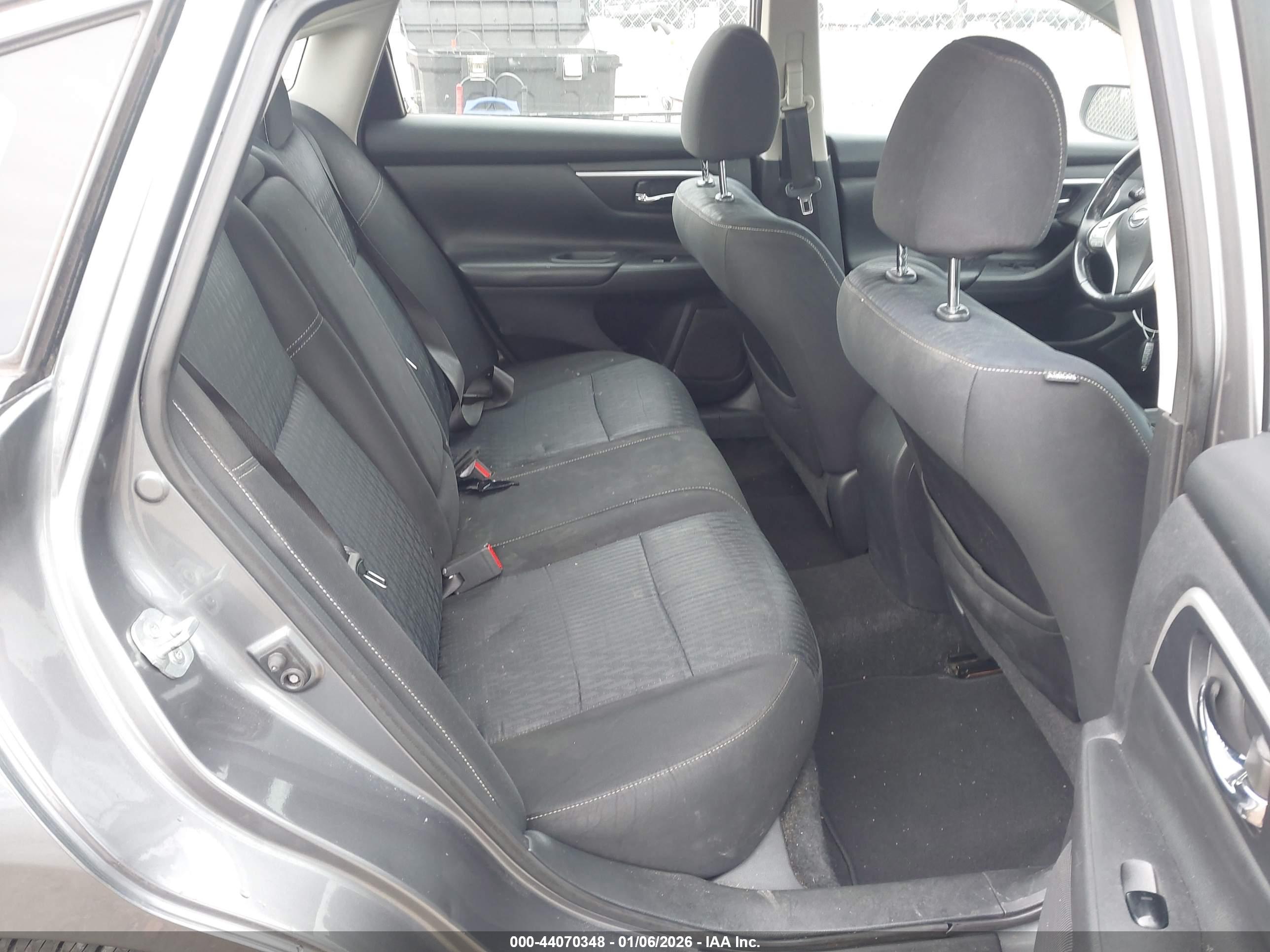NISSAN ALTIMA image 8