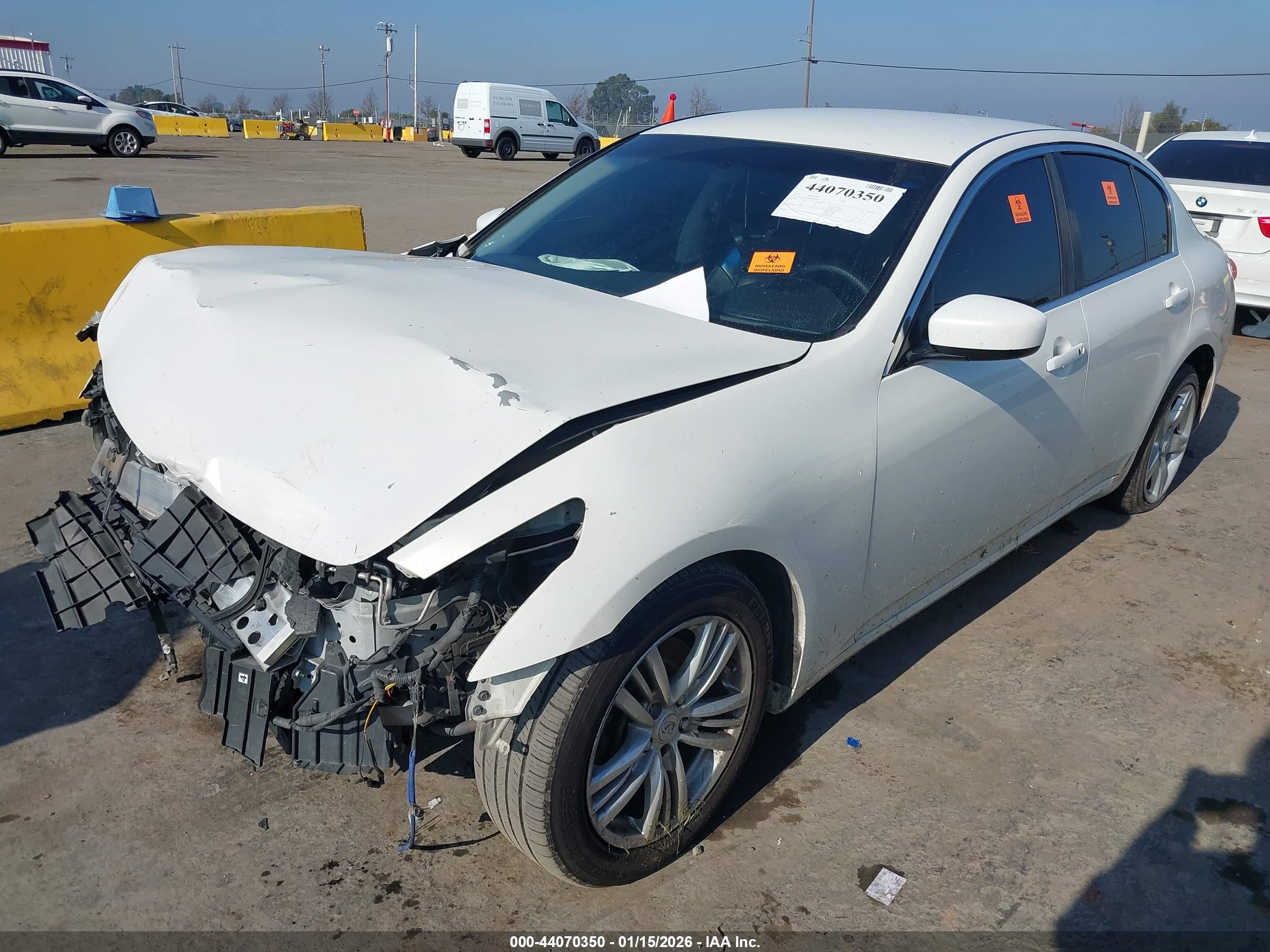 INFINITI G37 image 2