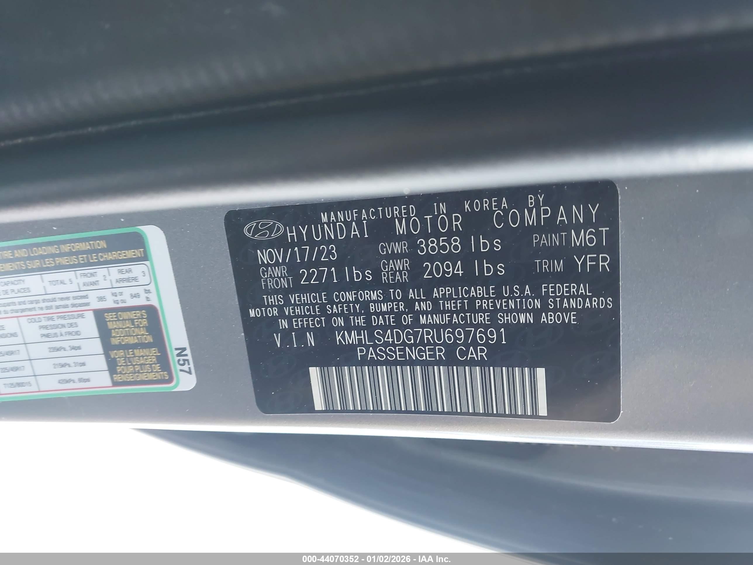 HYUNDAI ELANTRA image 9