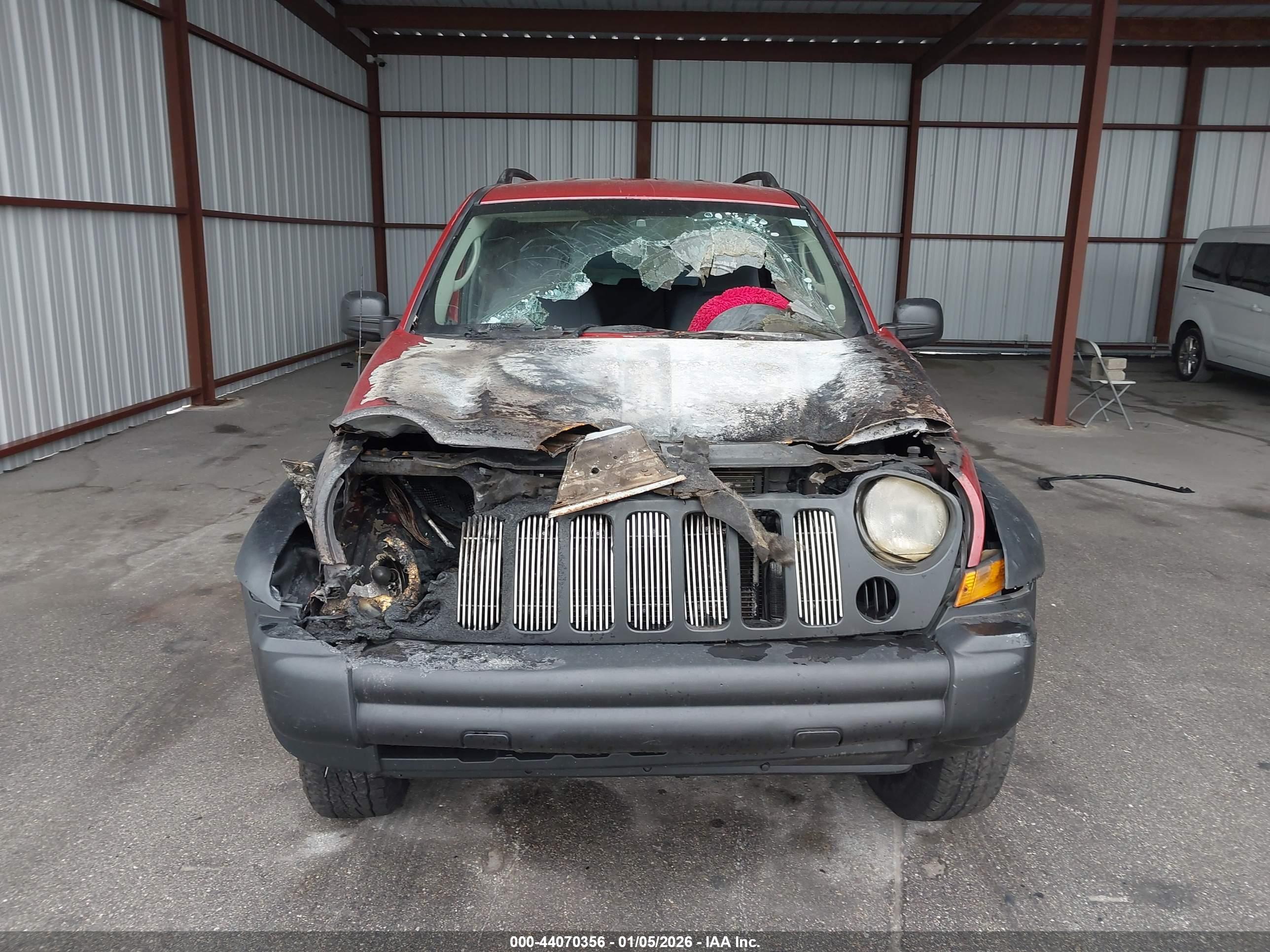 JEEP LIBERTY image 6