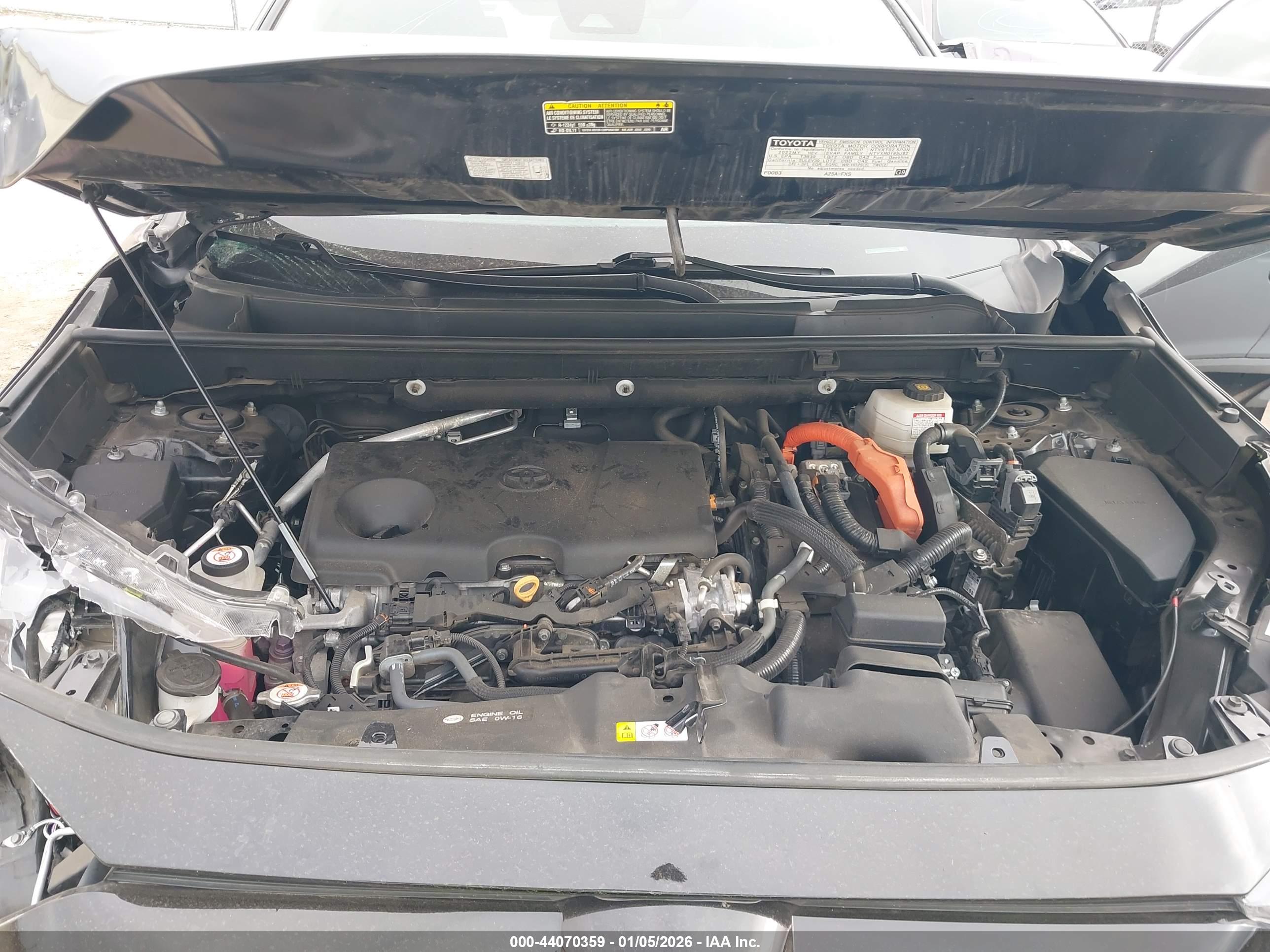 TOYOTA RAV4 image 10