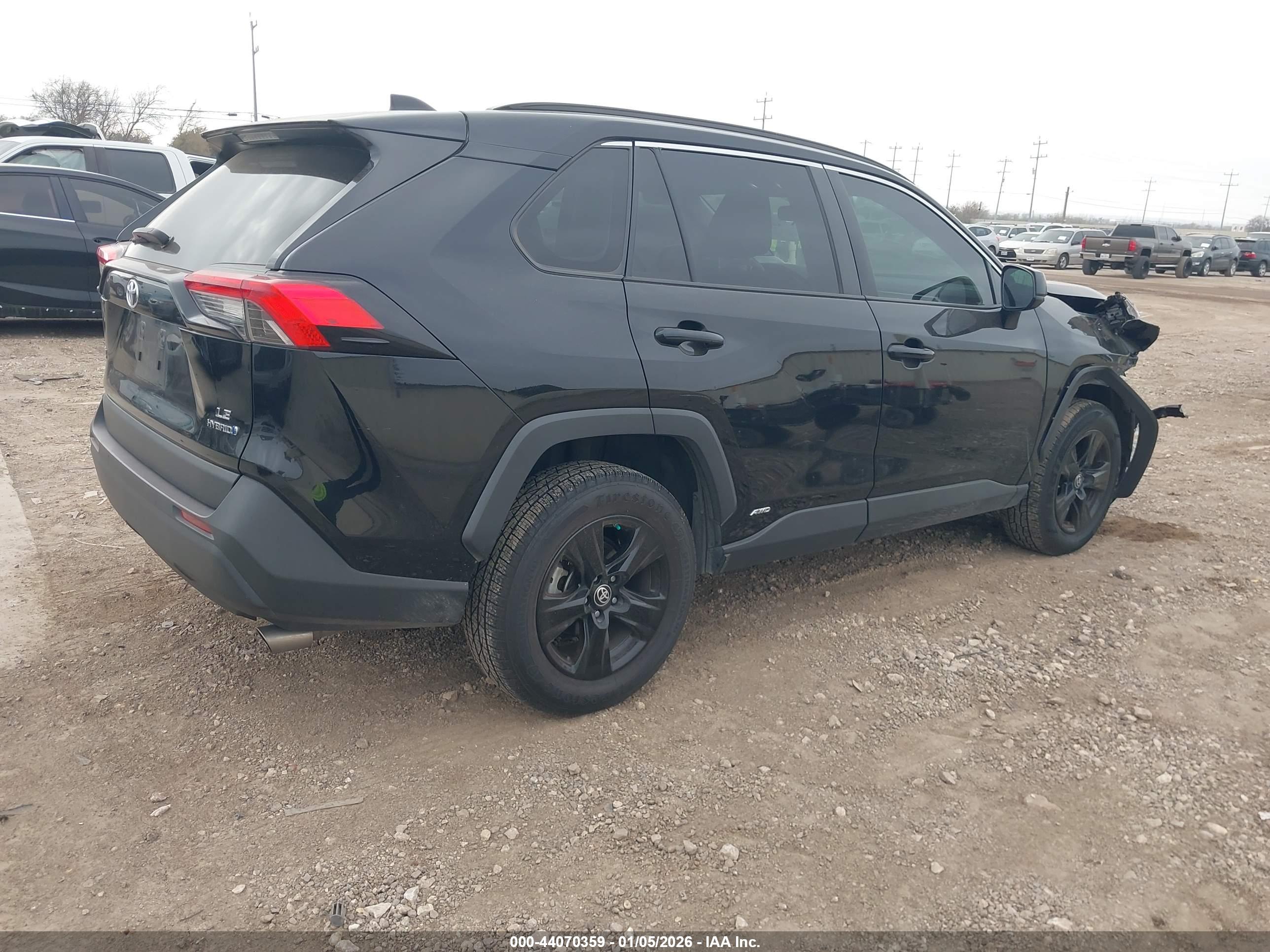TOYOTA RAV4 image 4