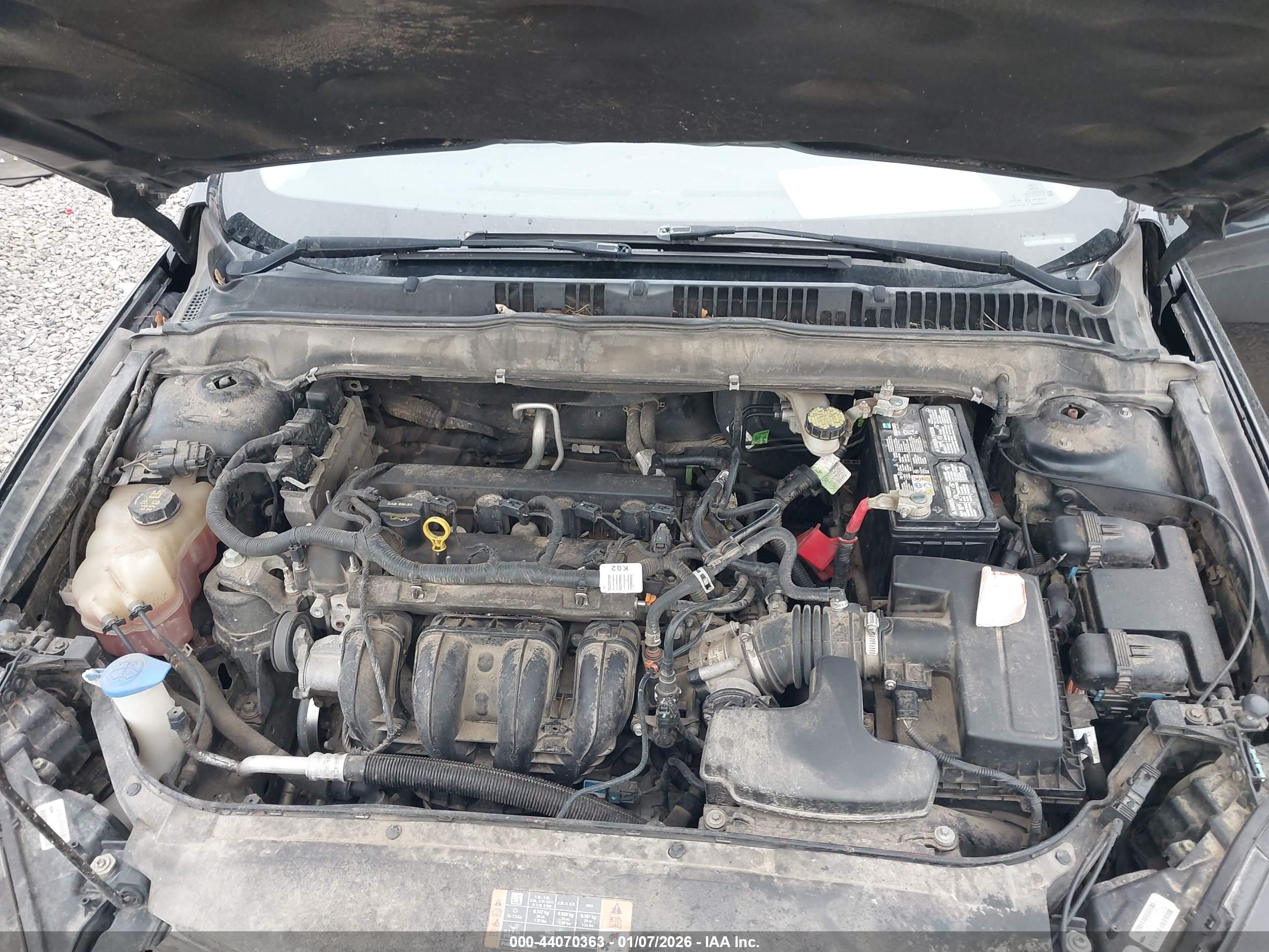 FORD FUSION image 10