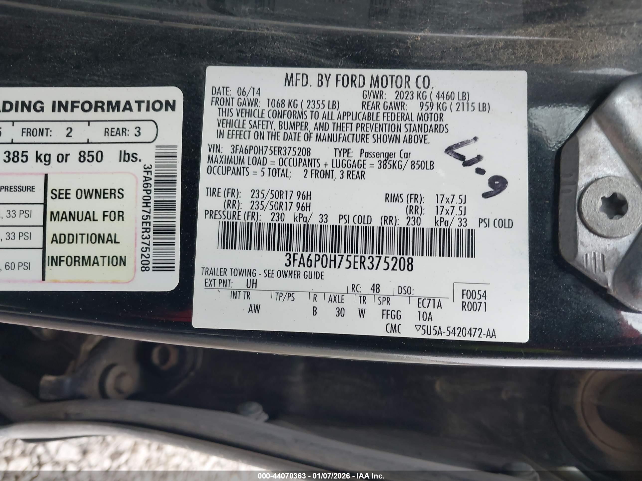 FORD FUSION image 9