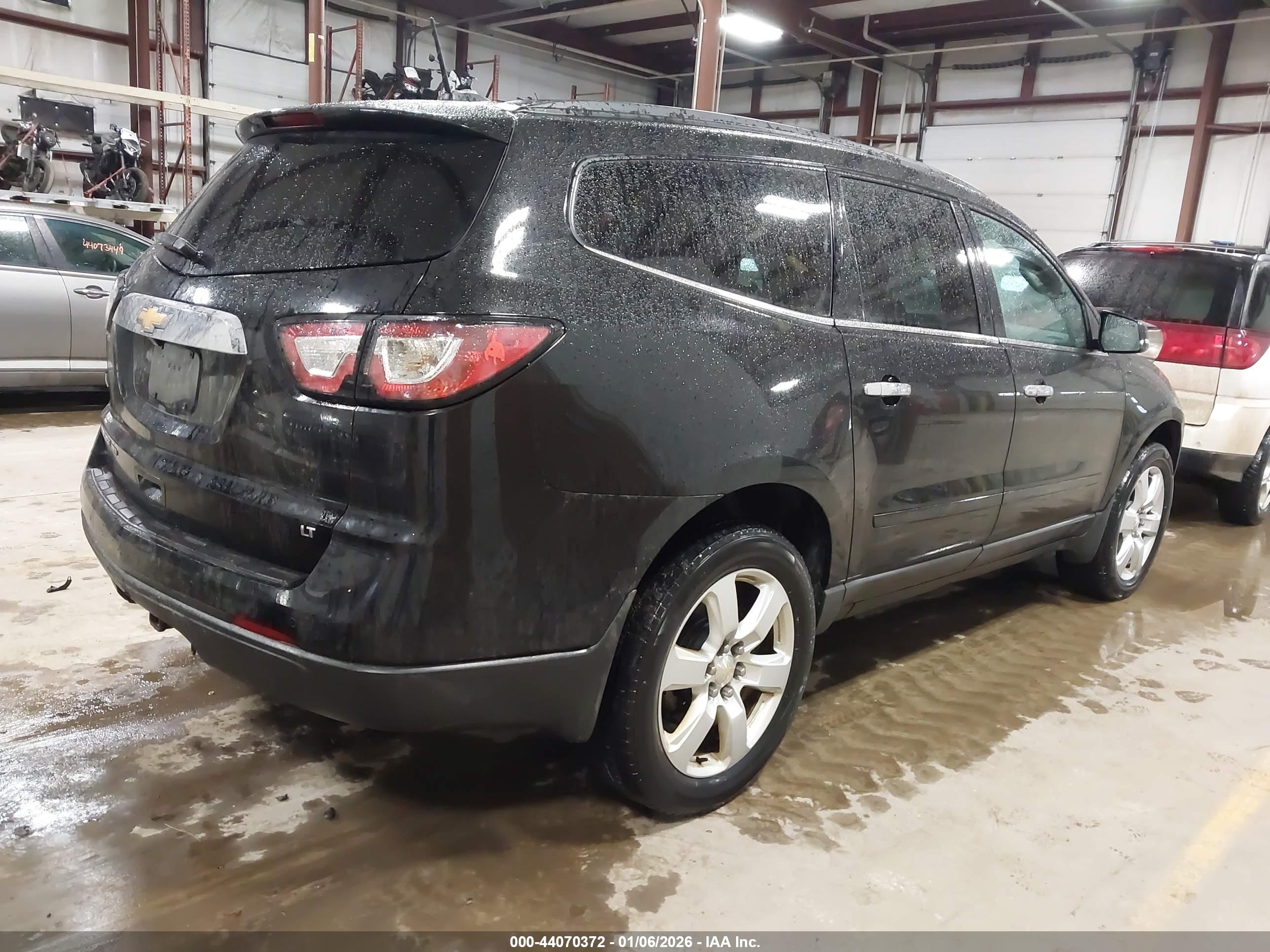 CHEVROLET TRAVERSE image 4