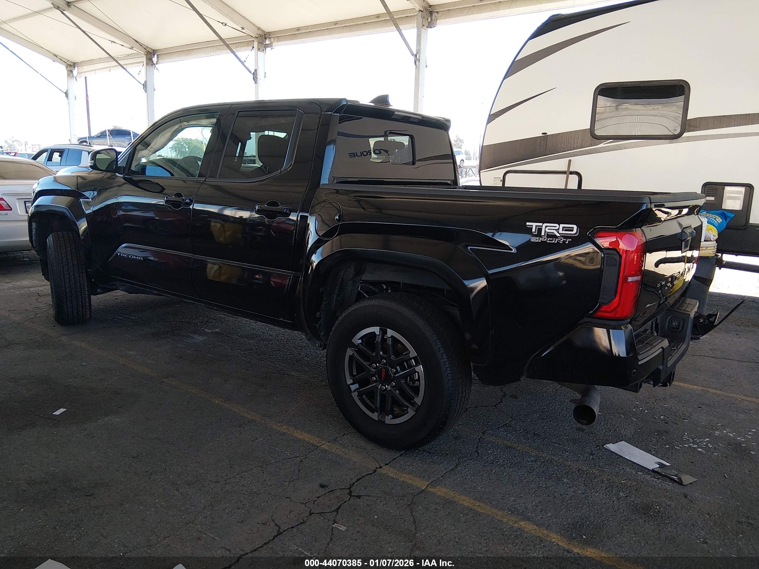 TOYOTA TACOMA image 3