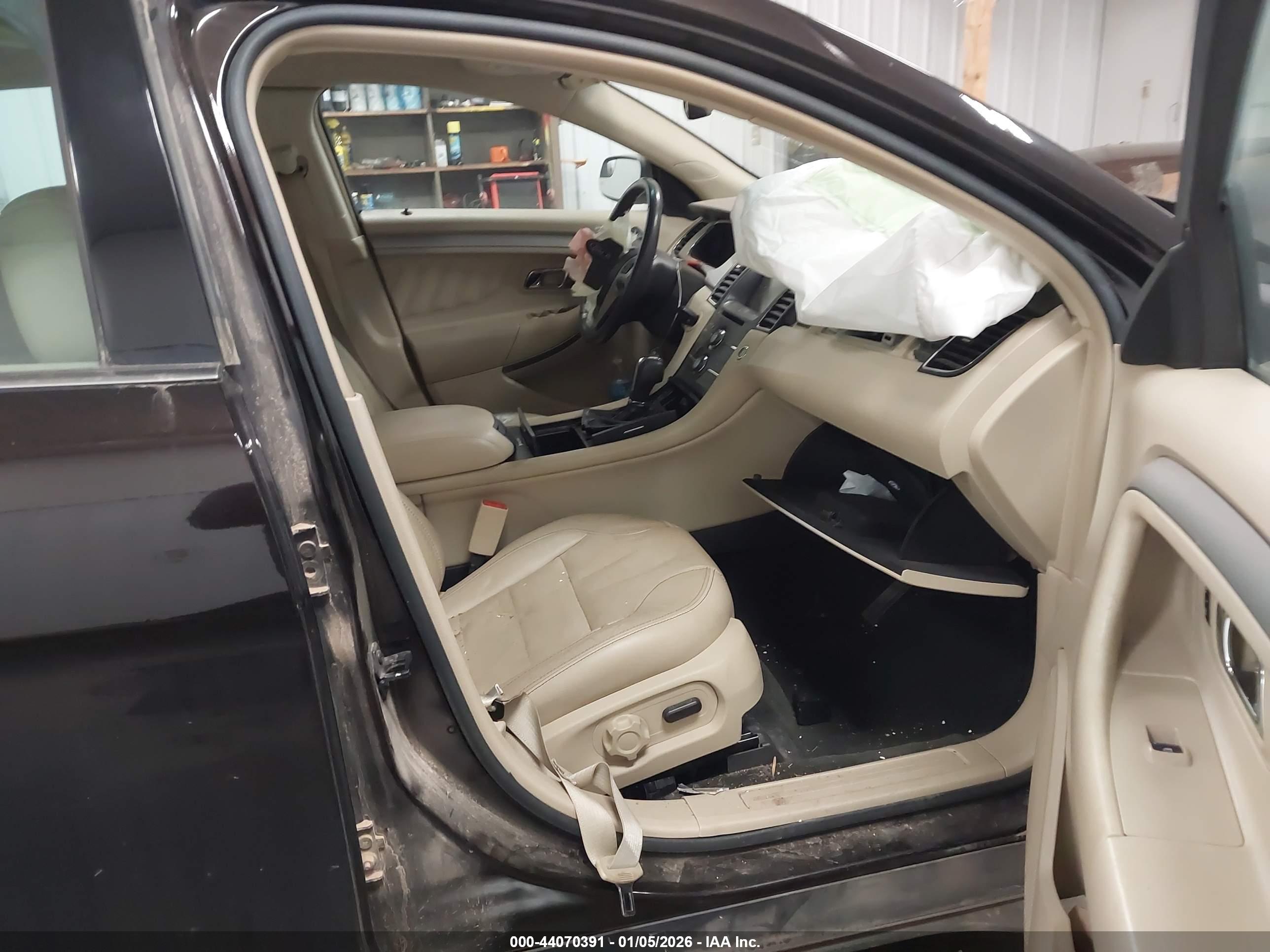 FORD TAURUS image 5